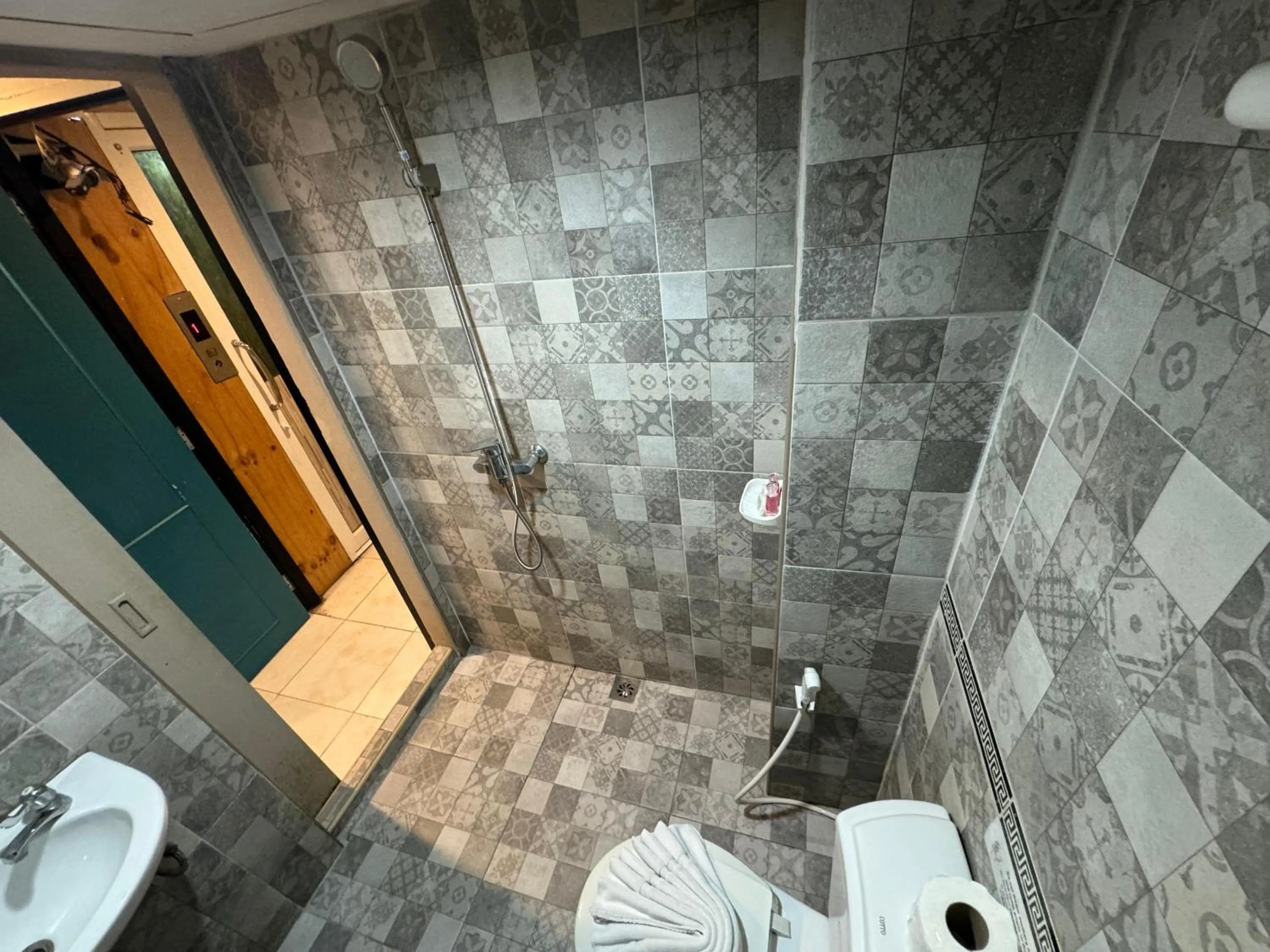 Toilet in Chilli Salza Patong