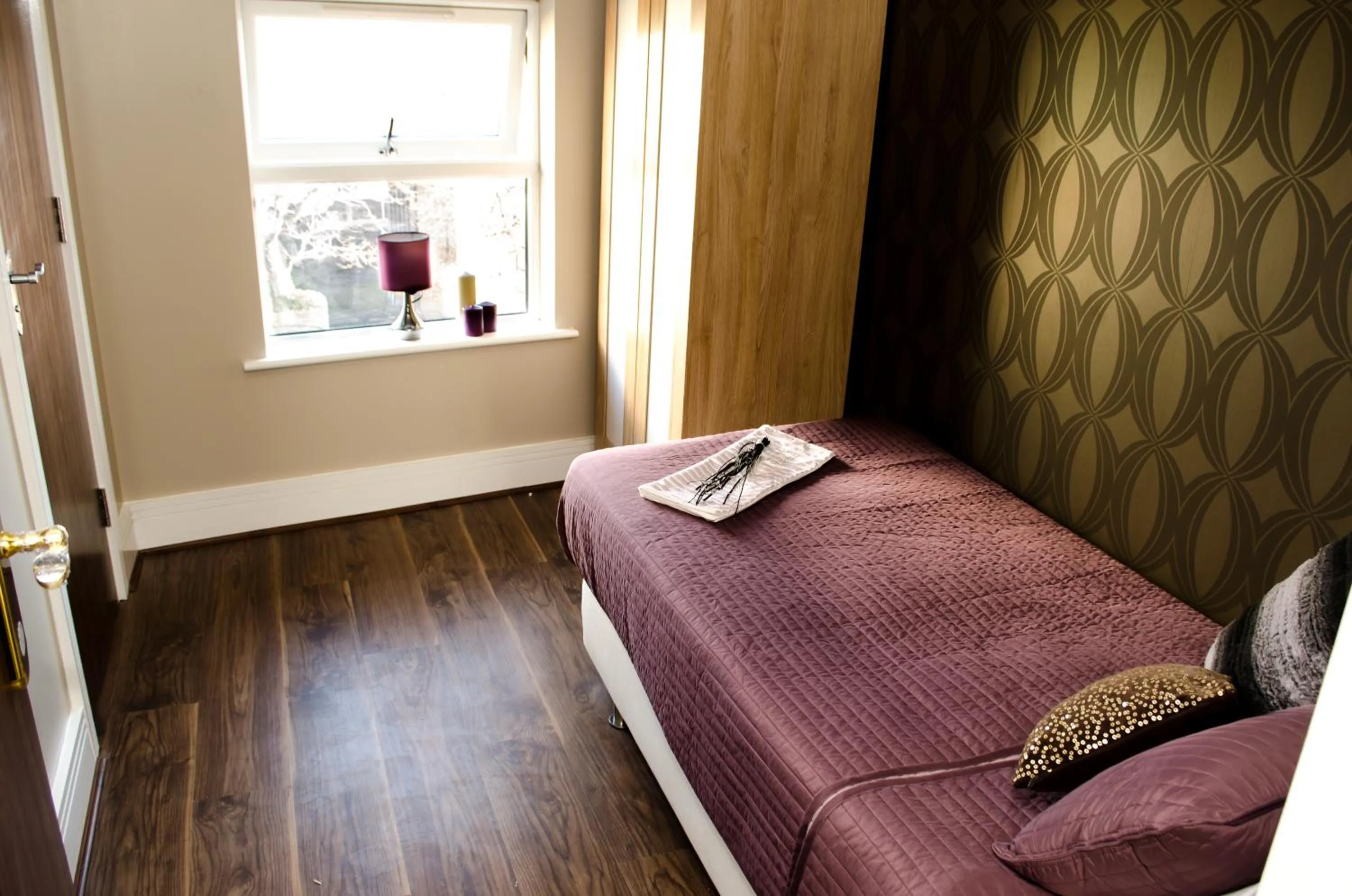 Bedroom, Bed in Trivelles Liverpool