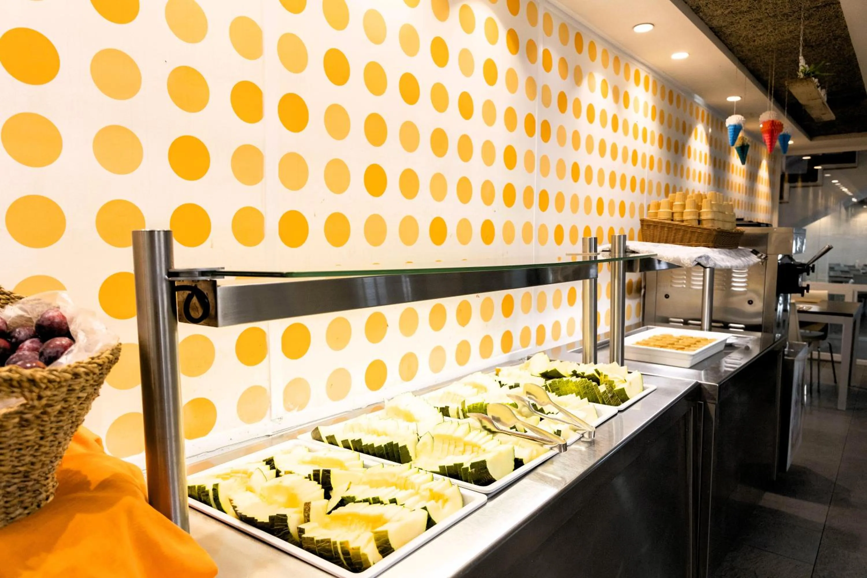 Food and drinks in Sol y Sombra