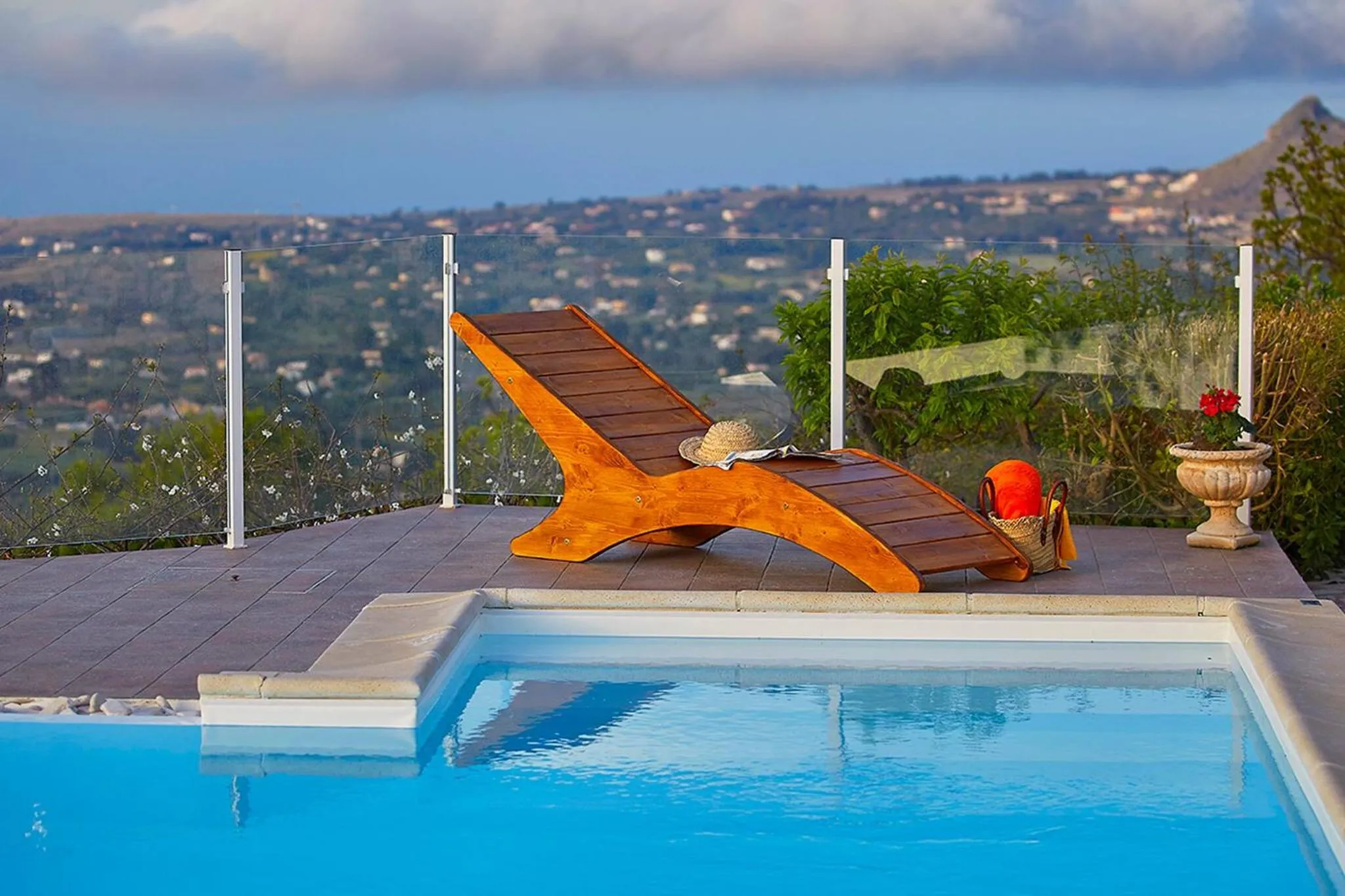 Swimming pool in Villa del Poggio