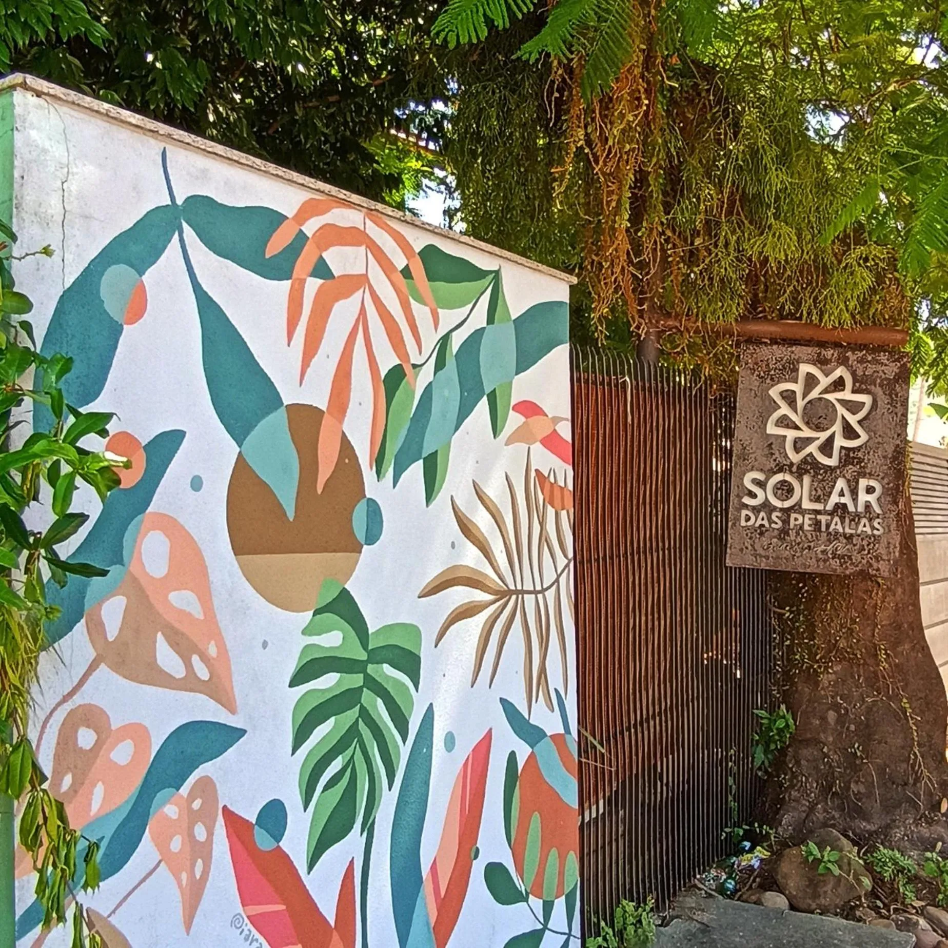 Property building in Solar das Pétalas Guest House