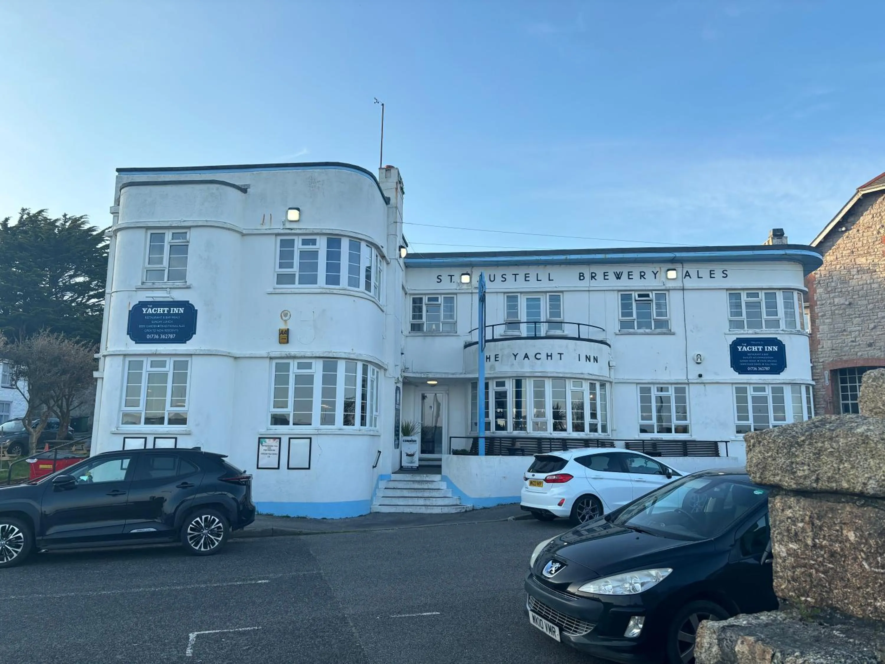 Property Building in The Yacht Inn
