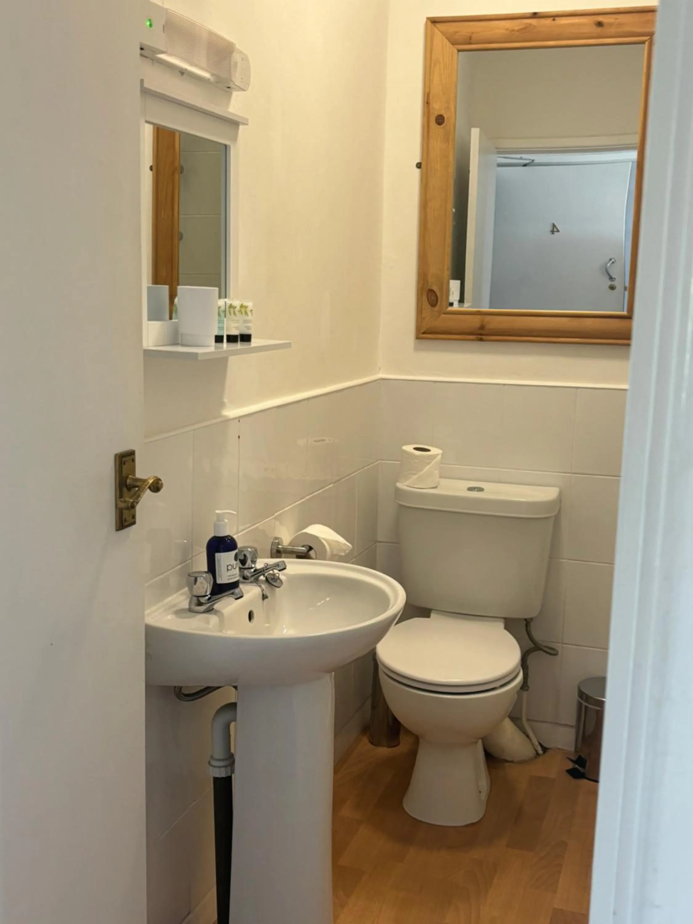 Toilet, Bathroom in The Yacht Inn