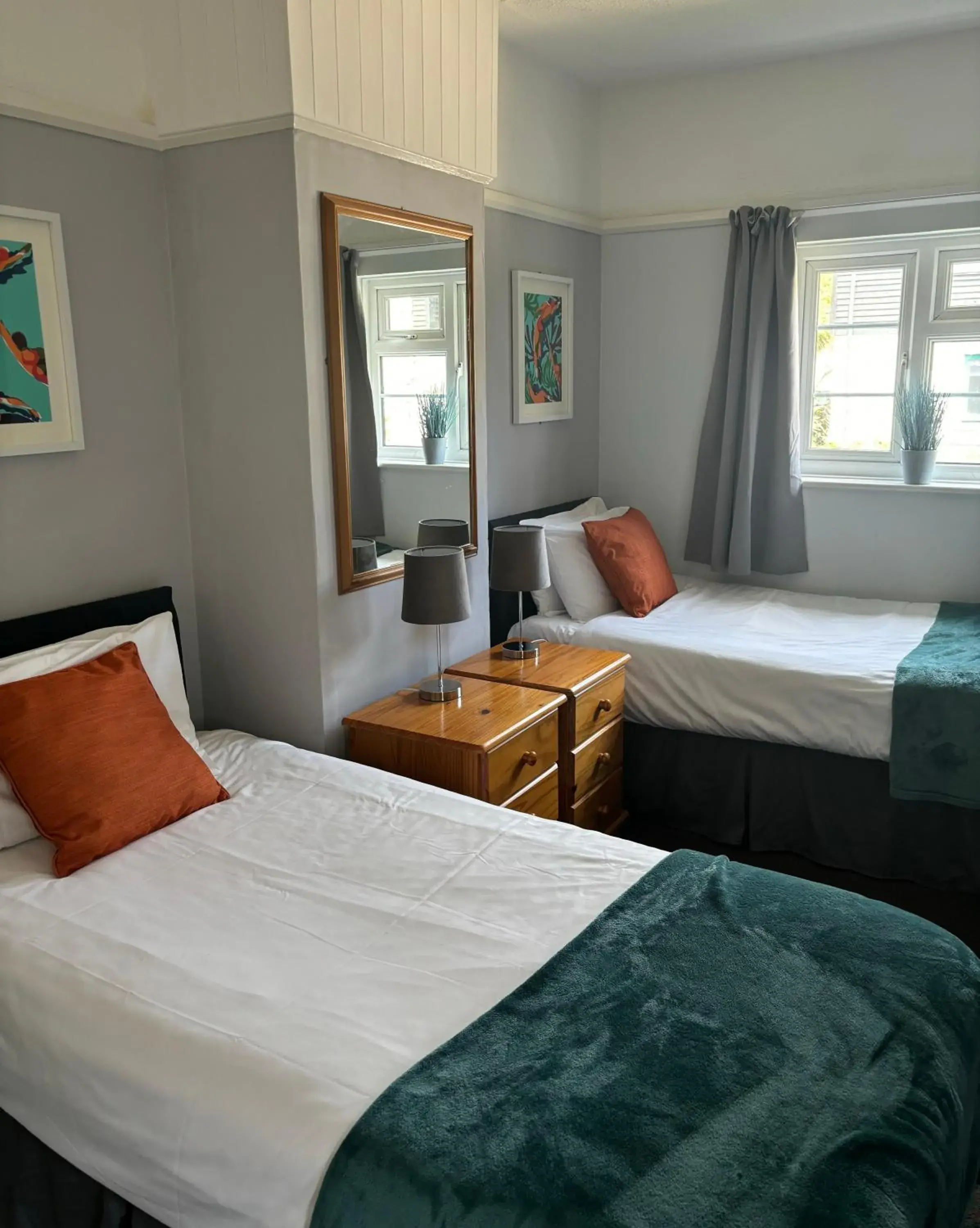 Standard Twin Room in The Yacht Inn Standard Twin Room in The Yacht Inn