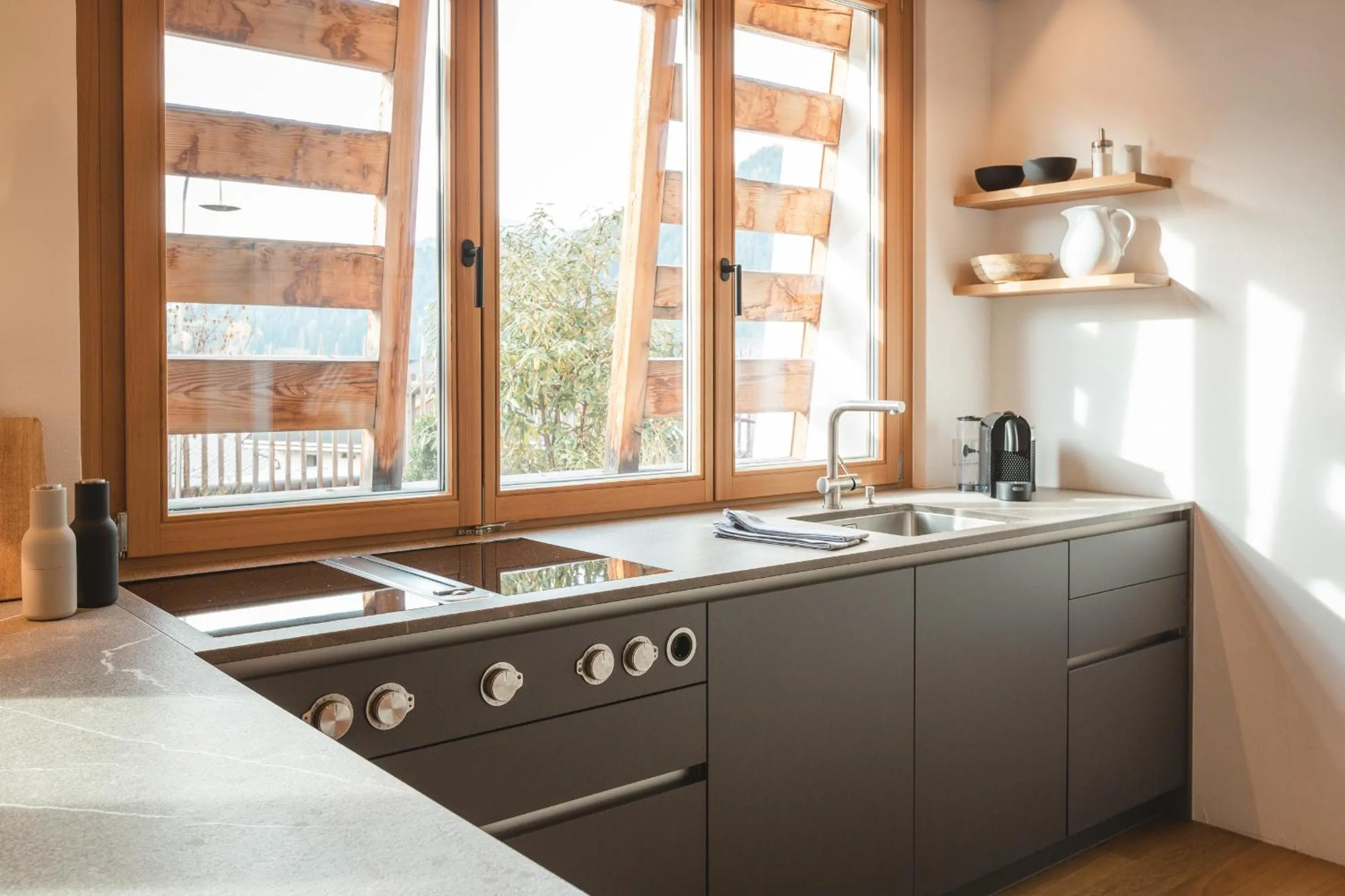 Kitchen or kitchenette in Chesa Muntanella