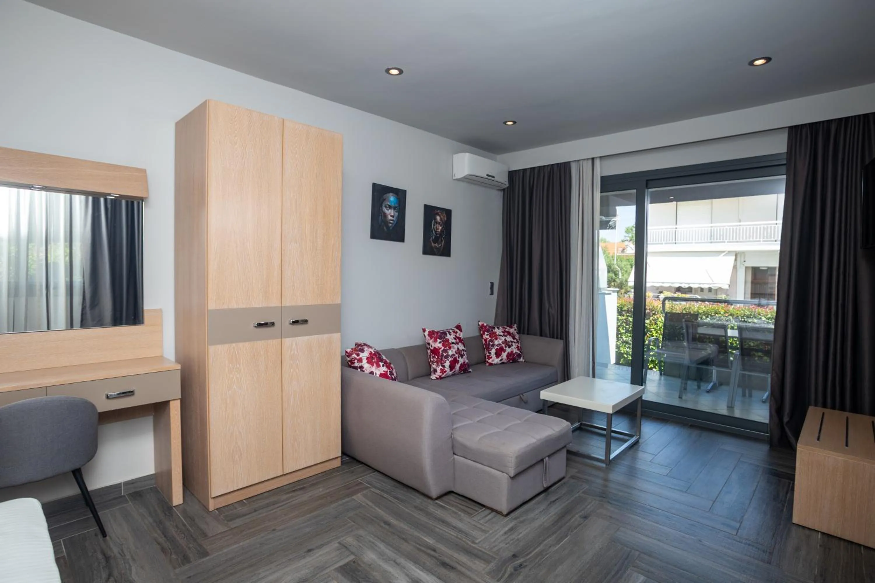 Bed in Amalia Center