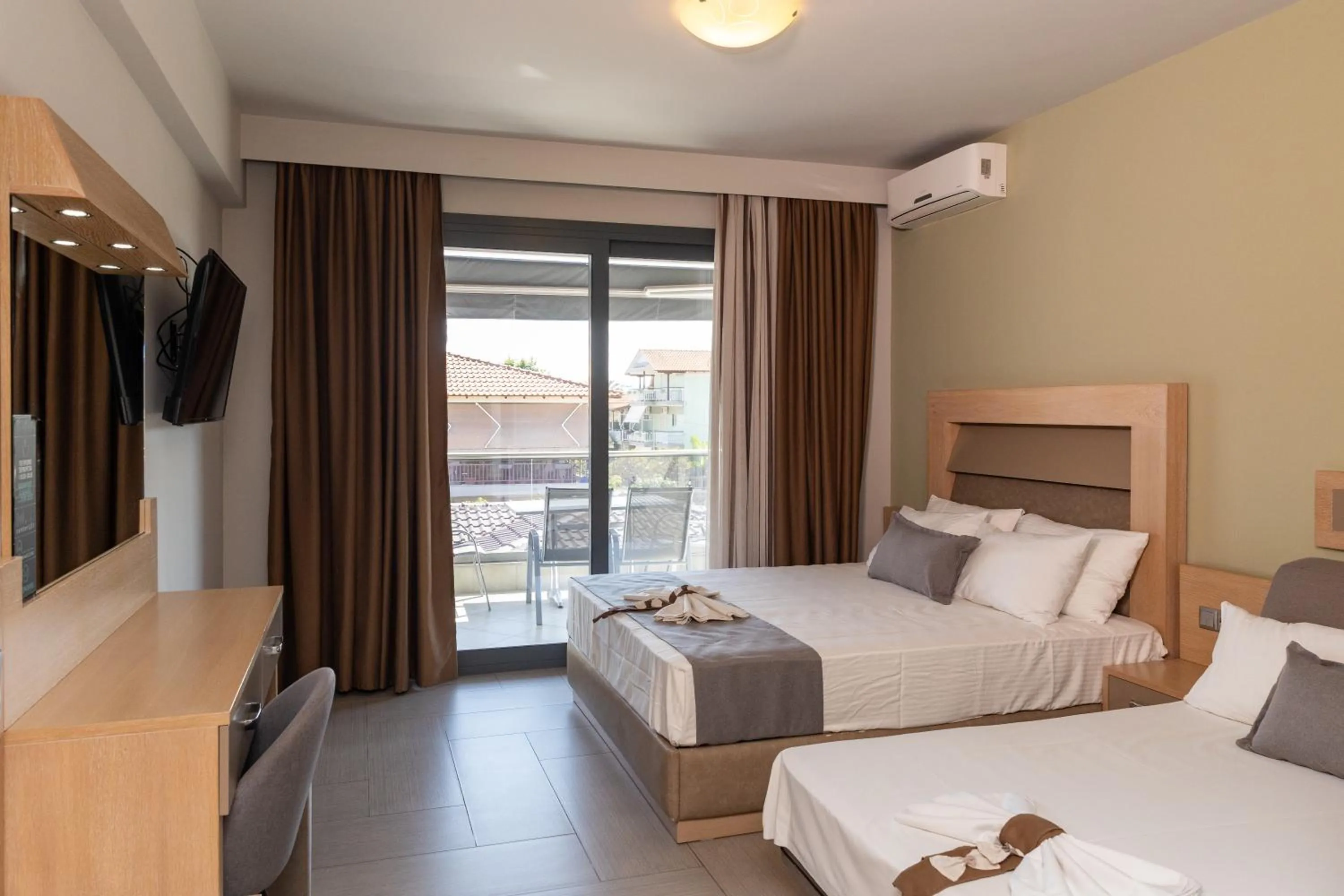 Bed in Amalia Center