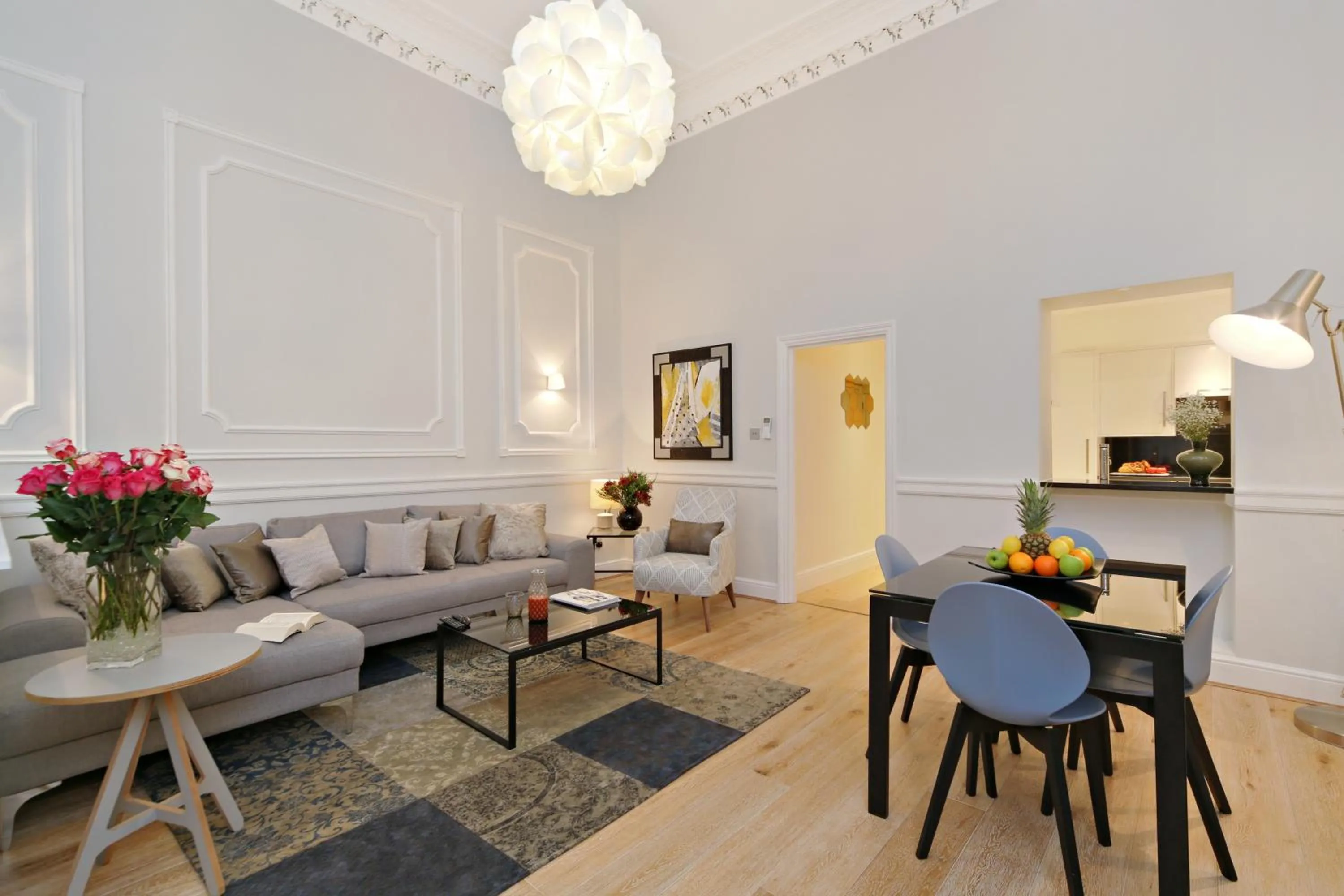 Living room in Queensgate Court