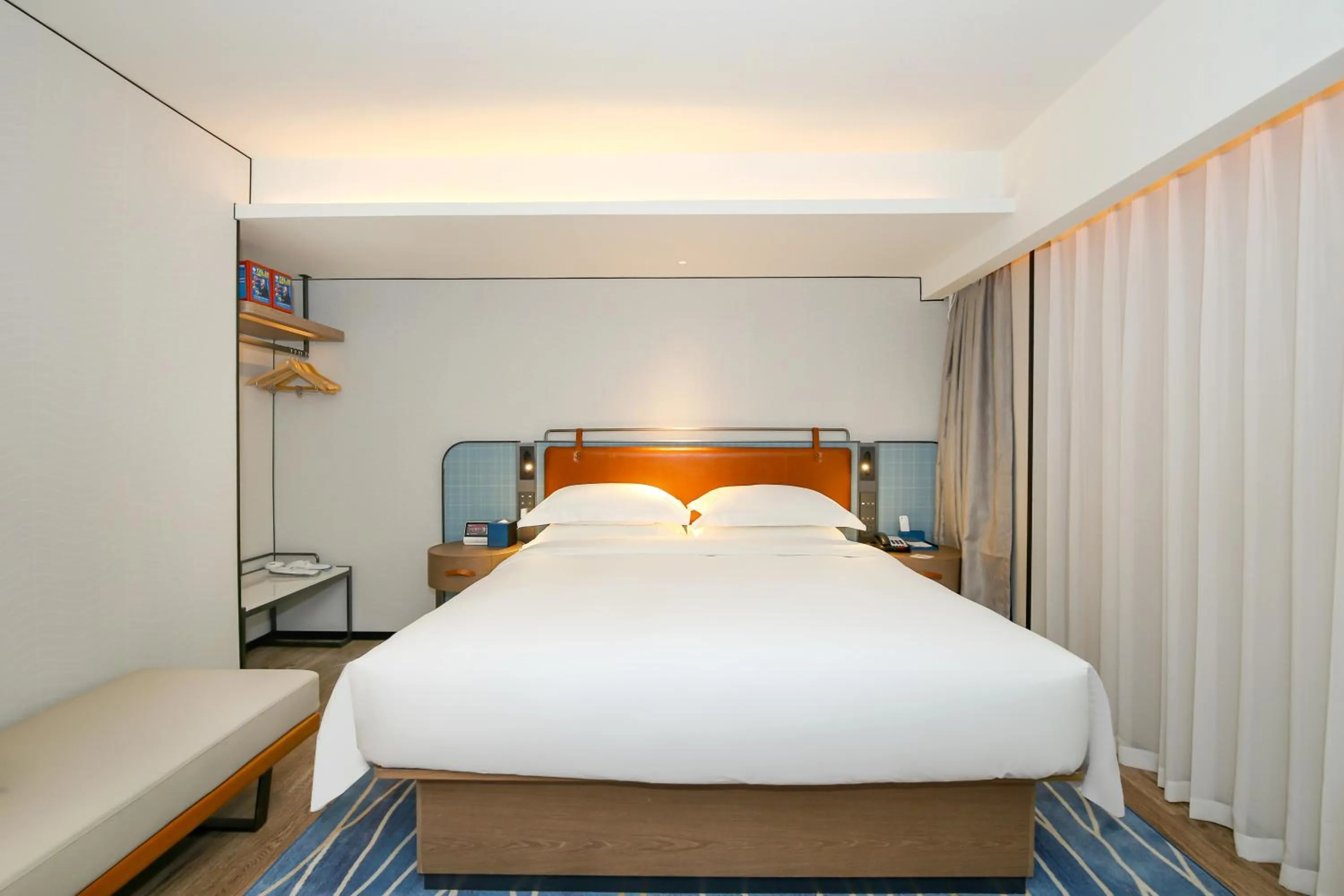 Bed in Echarm Plus International Hotel Guangzhou South Railway Station Zhongcun Metro Station Branch