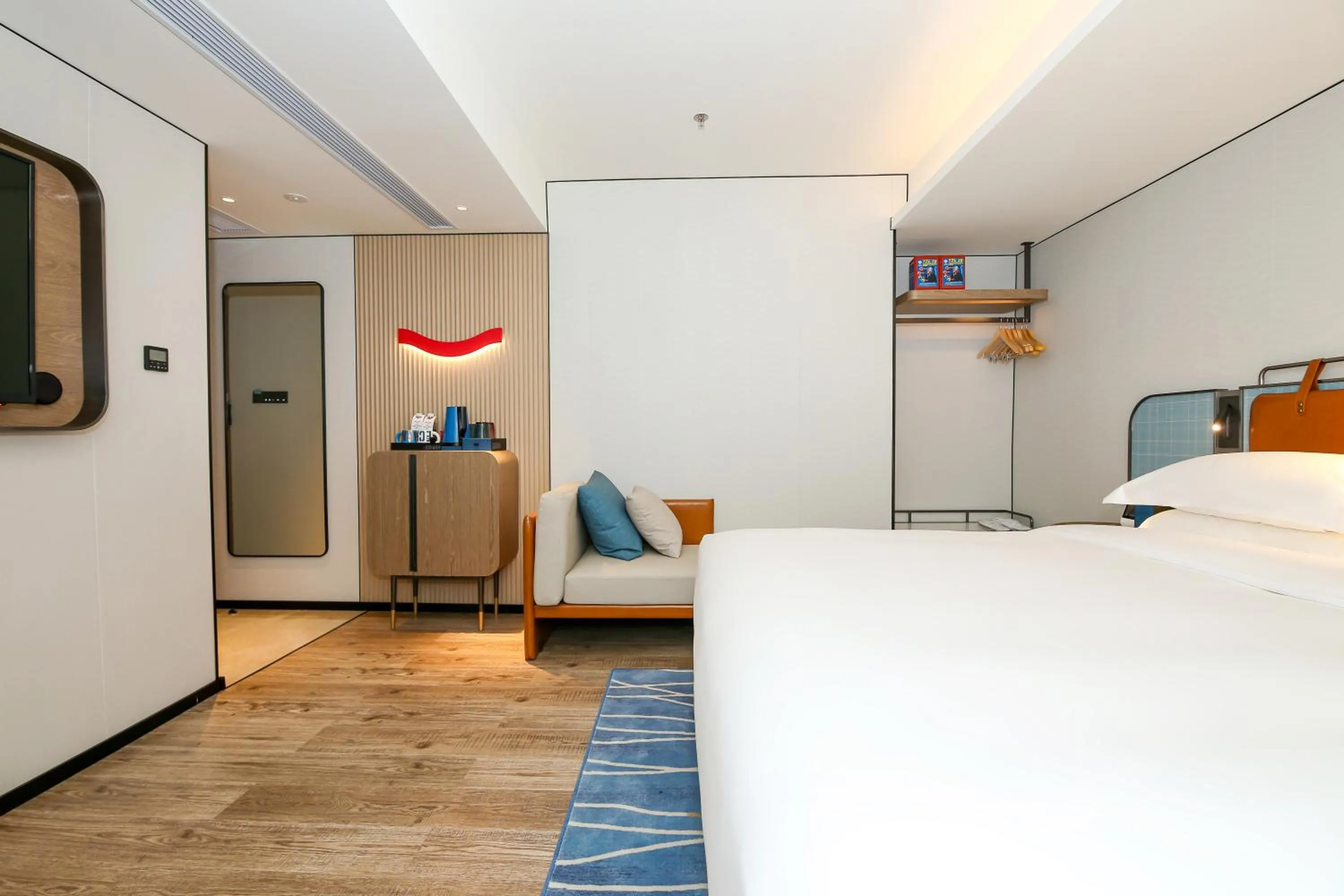 Bed in Echarm Plus International Hotel Guangzhou South Railway Station Zhongcun Metro Station Branch