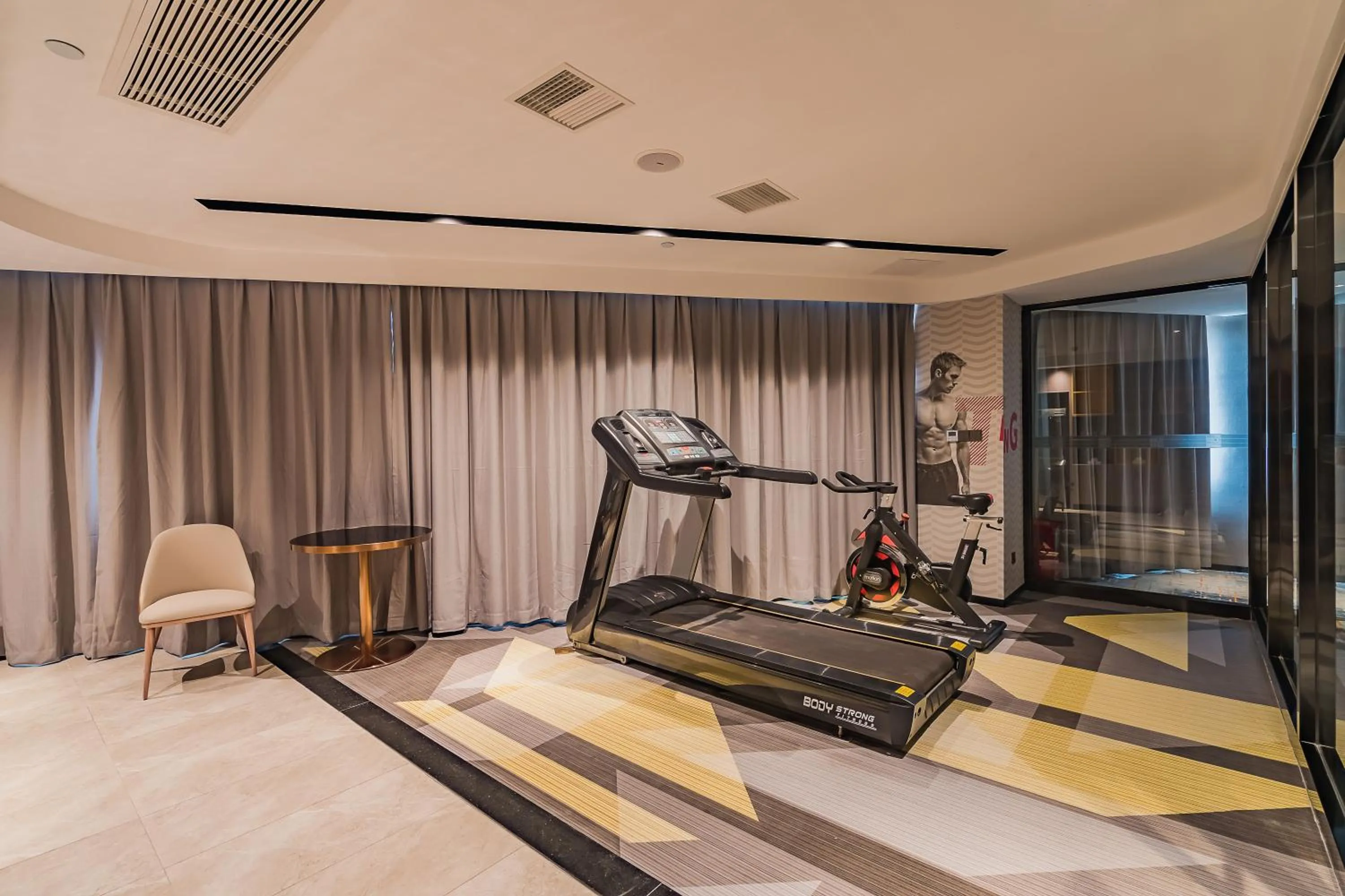Fitness centre/facilities in Echarm Plus International Hotel Guangzhou South Railway Station Zhongcun Metro Station Branch