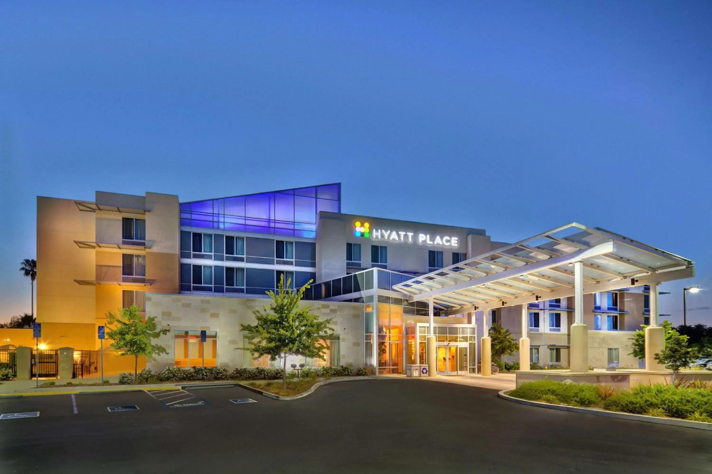 Property building in Hyatt Place UC Davis Property building in Hyatt Place UC Davis