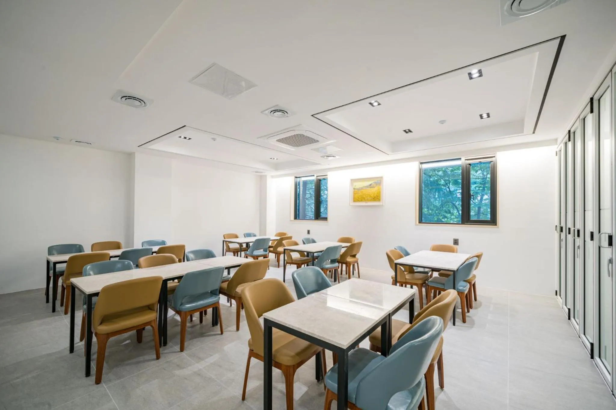 Restaurant/places to eat in Hound Hotel Gwangju Cheomdan