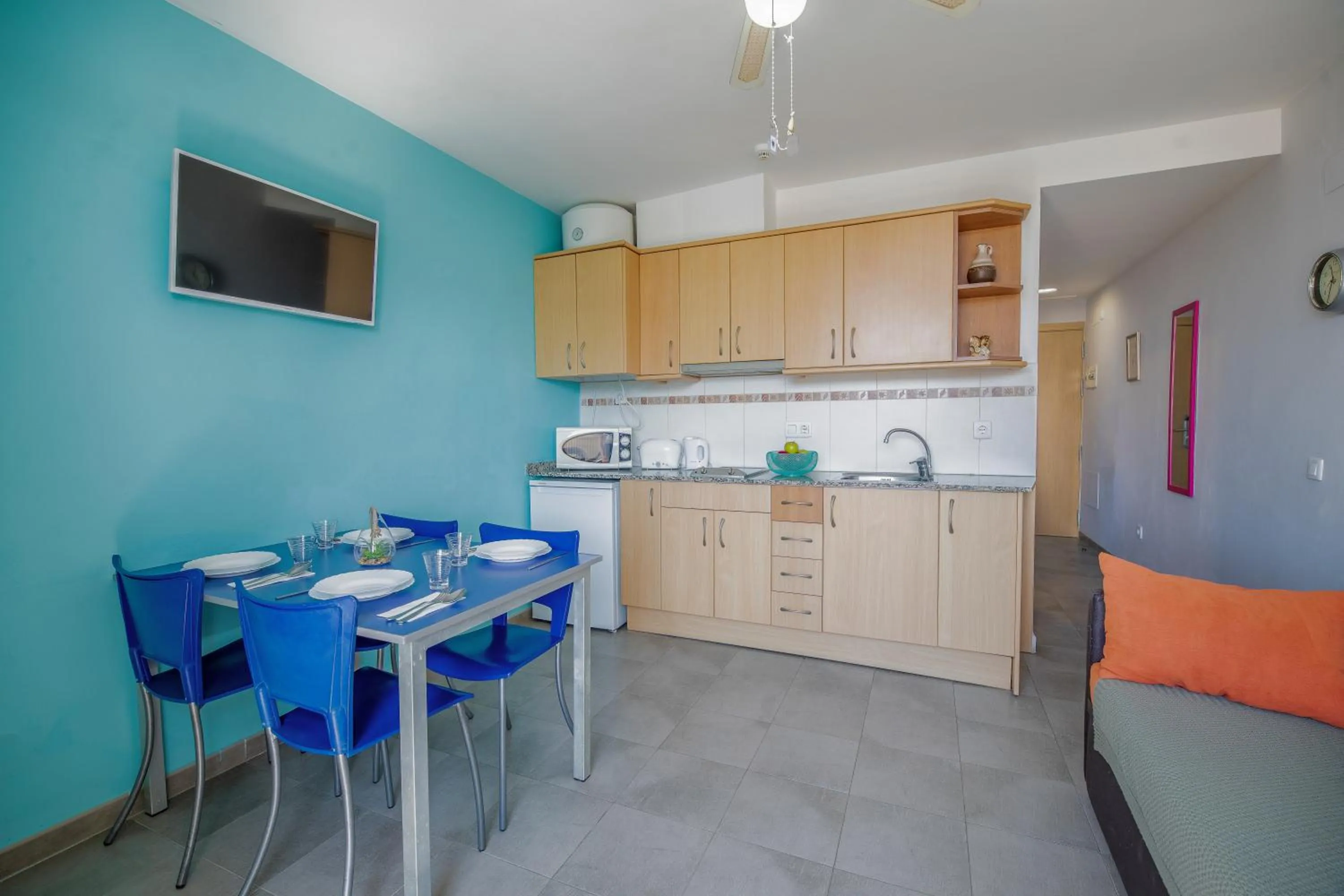 Kitchen or kitchenette in Rentalmar Costa Verde