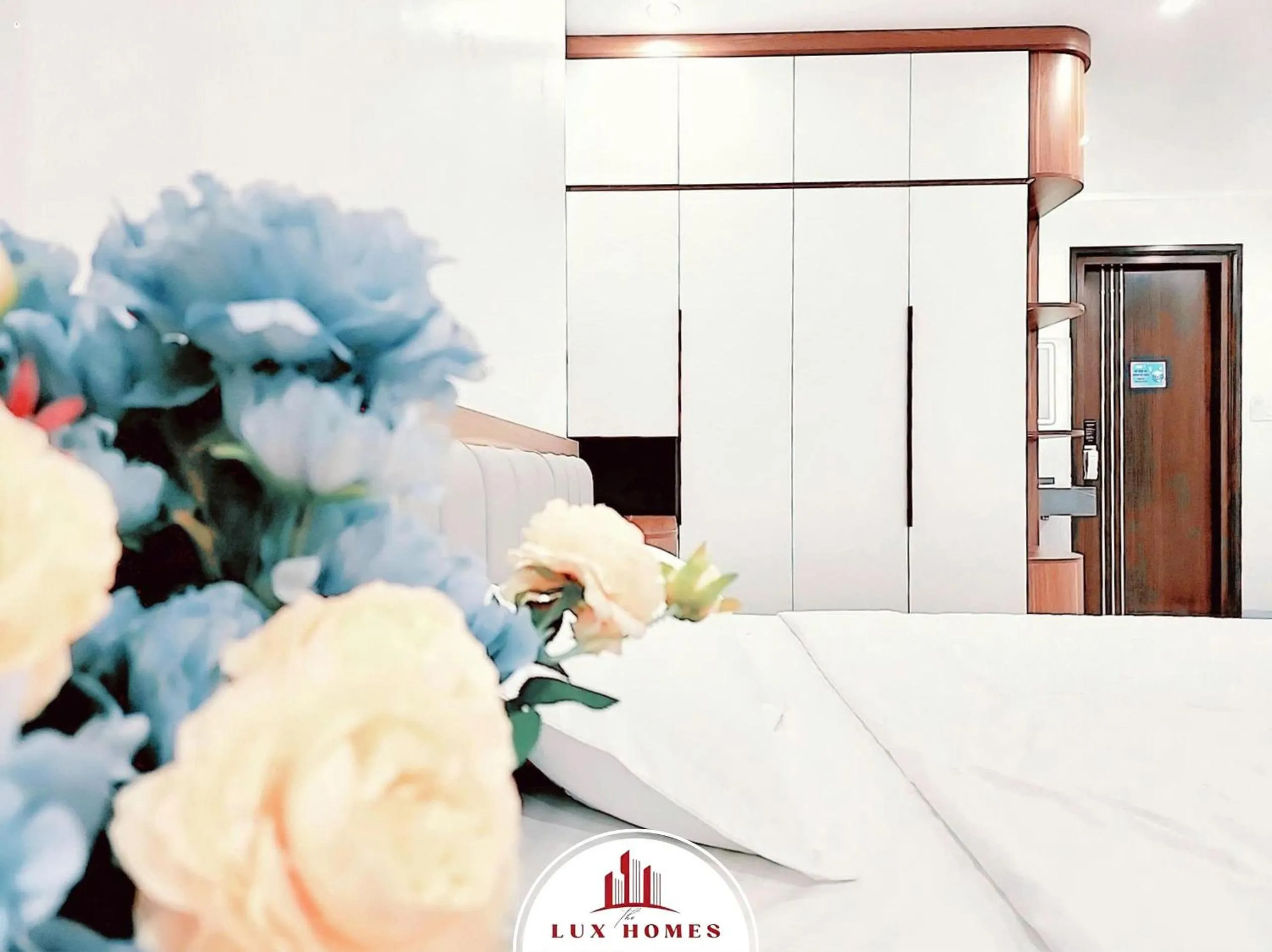 Bed in The LuxHomes Apartment ᵀᴹ I 231 Văn Cao