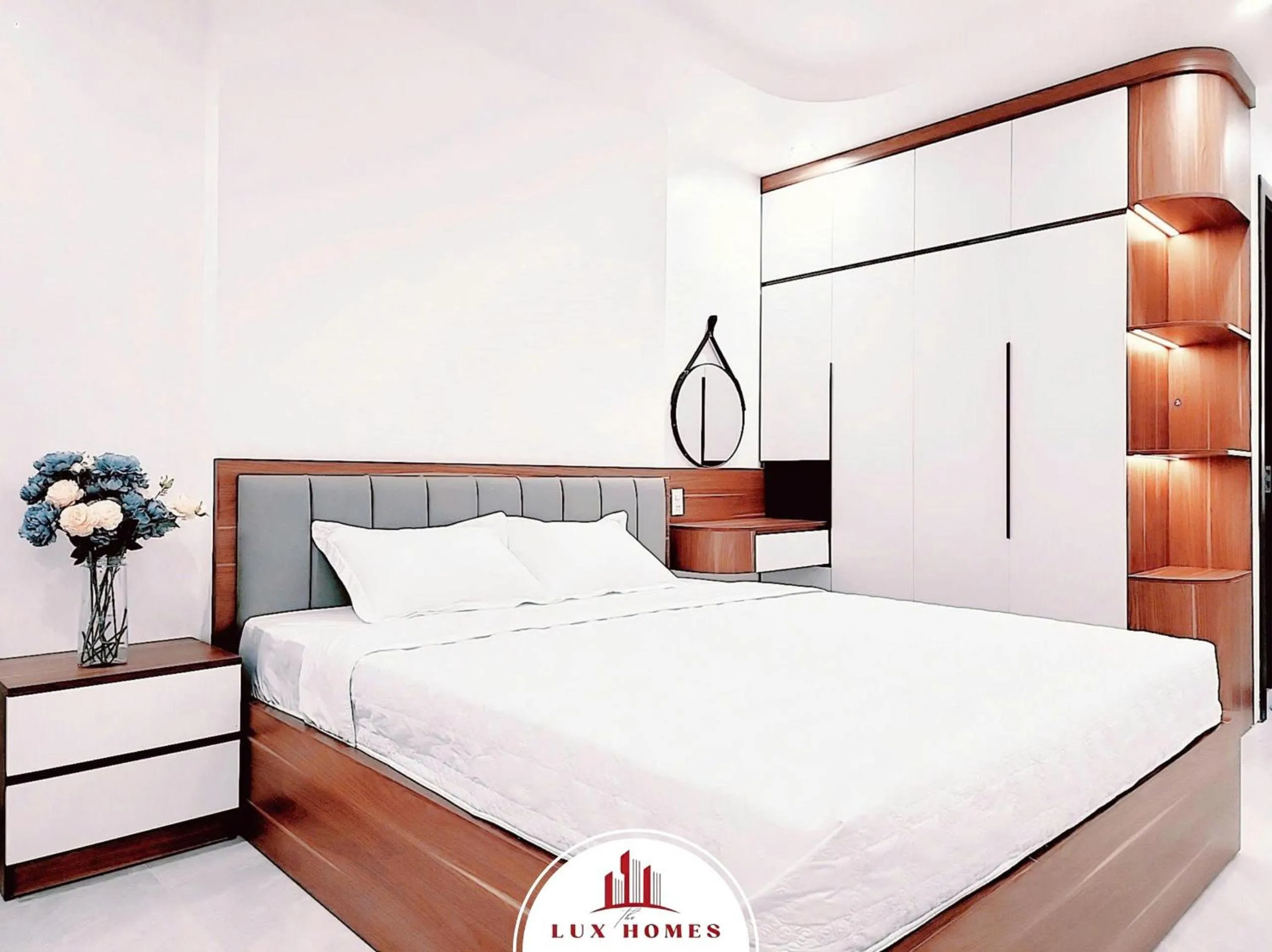 Bed in The LuxHomes Apartment ᵀᴹ I 231 Văn Cao