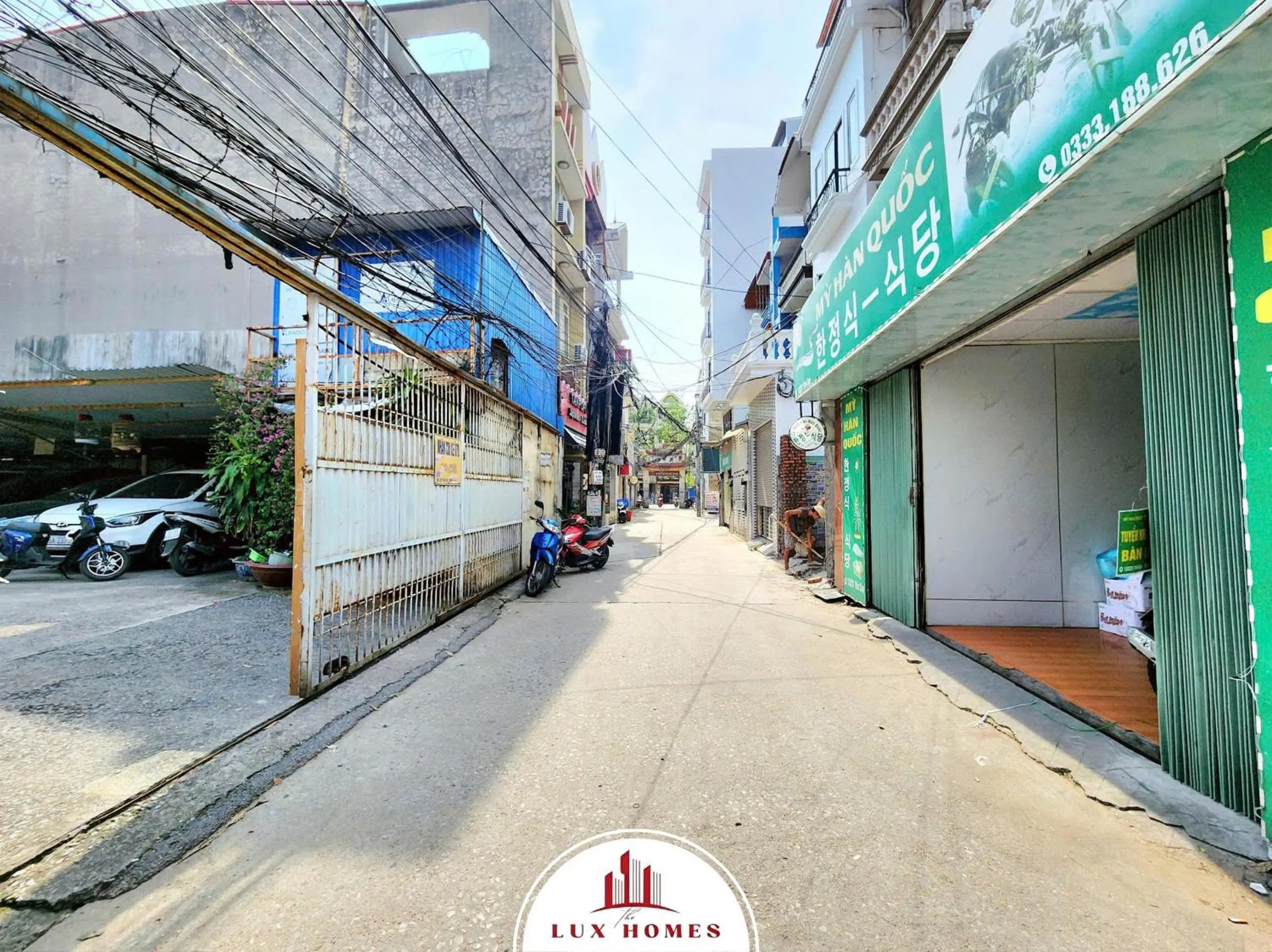 Neighbourhood in The LuxHomes Apartment ᵀᴹ I 231 Văn Cao