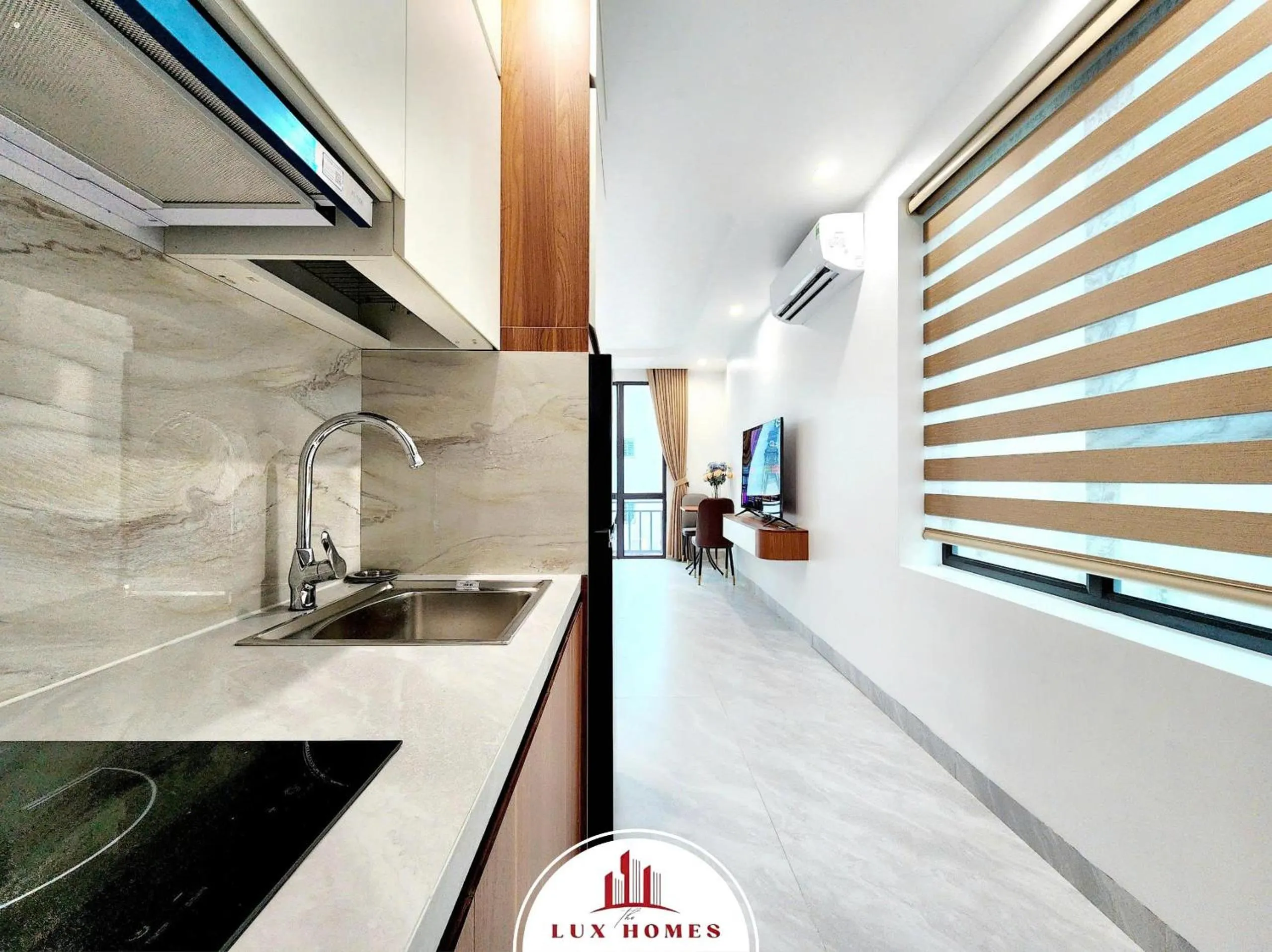 Kitchen or kitchenette in The LuxHomes Apartment ᵀᴹ I 231 Văn Cao