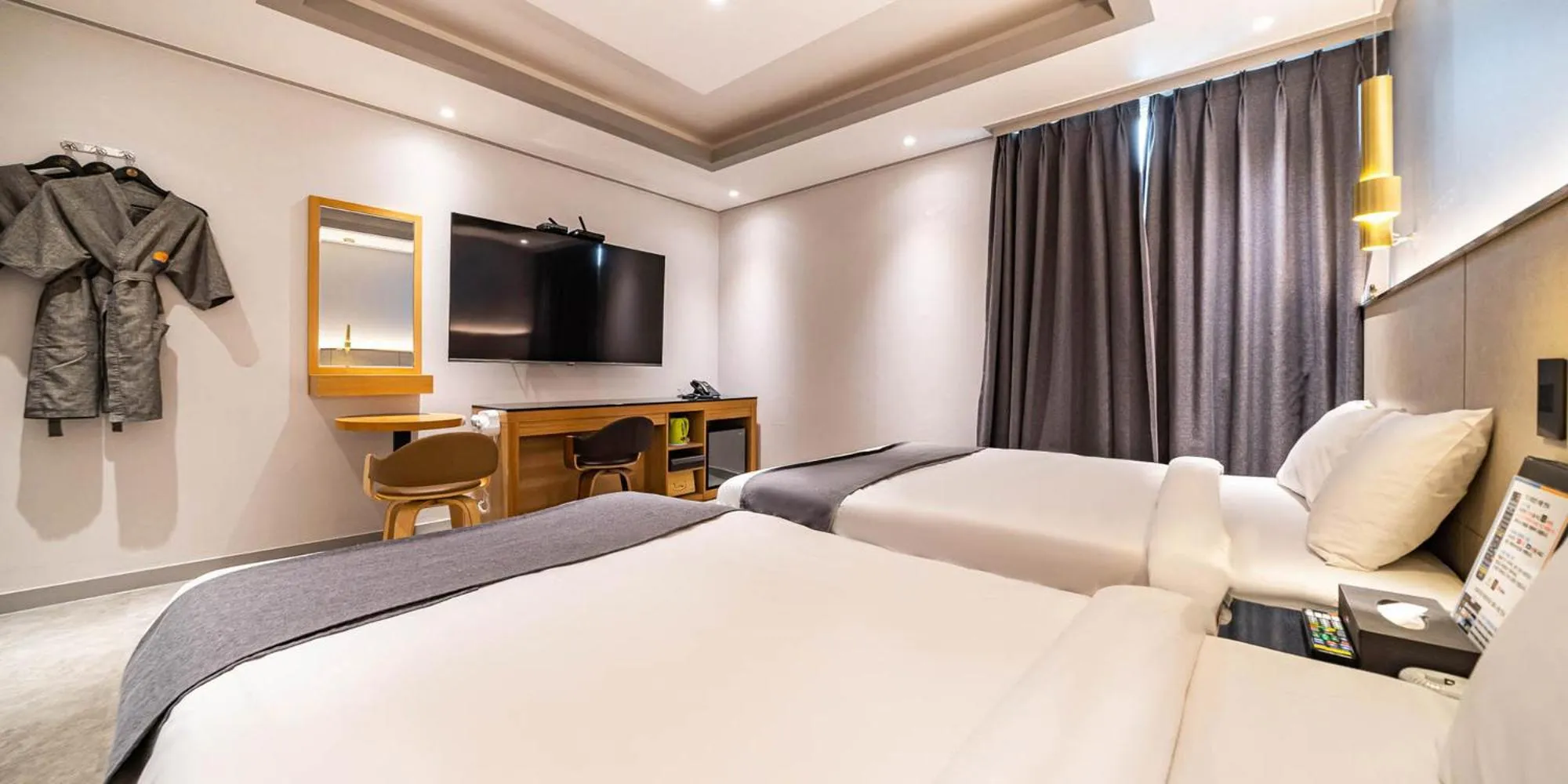 Bed in Sokcho Ritz Hotel