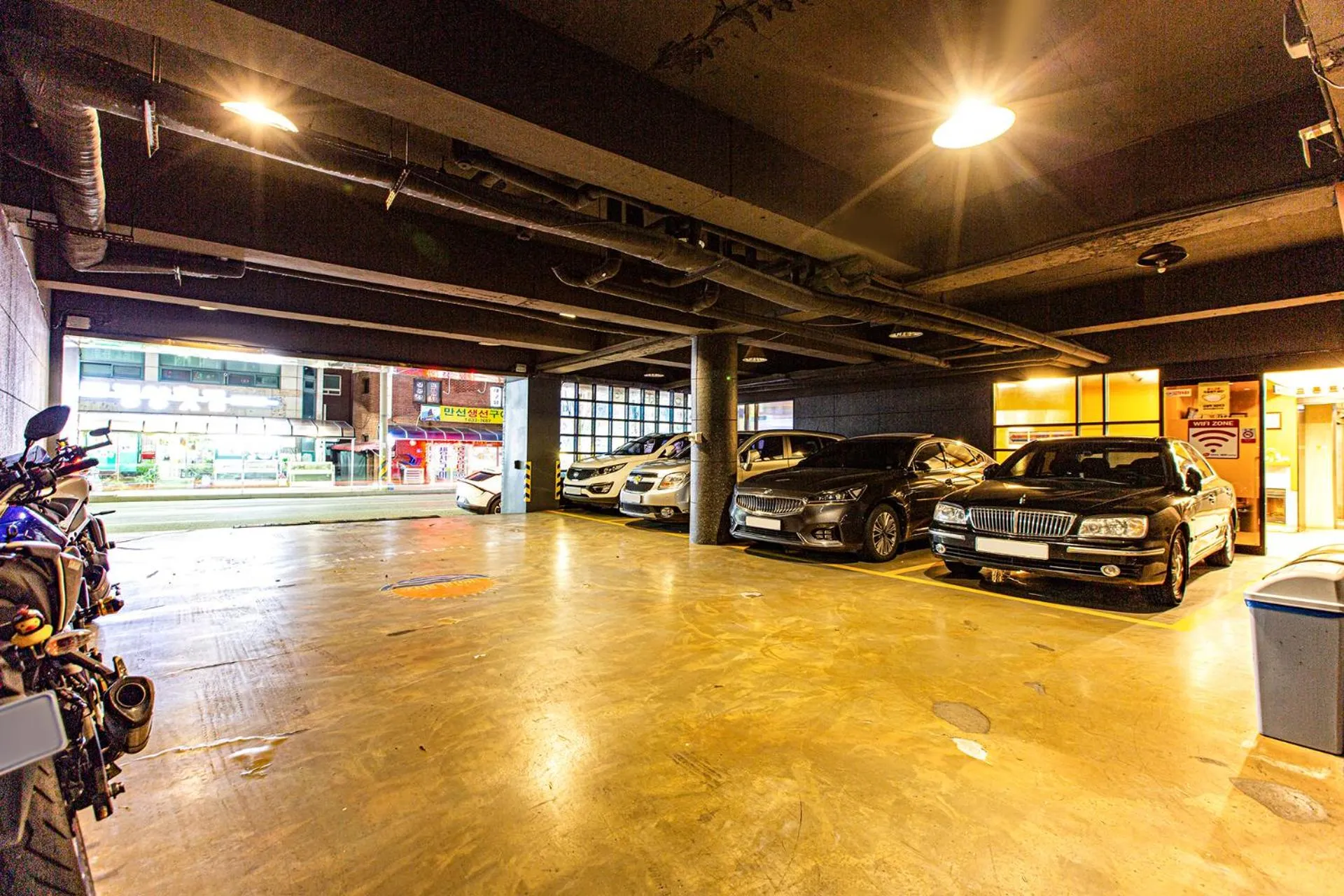 Parking in Sokcho Ritz Hotel