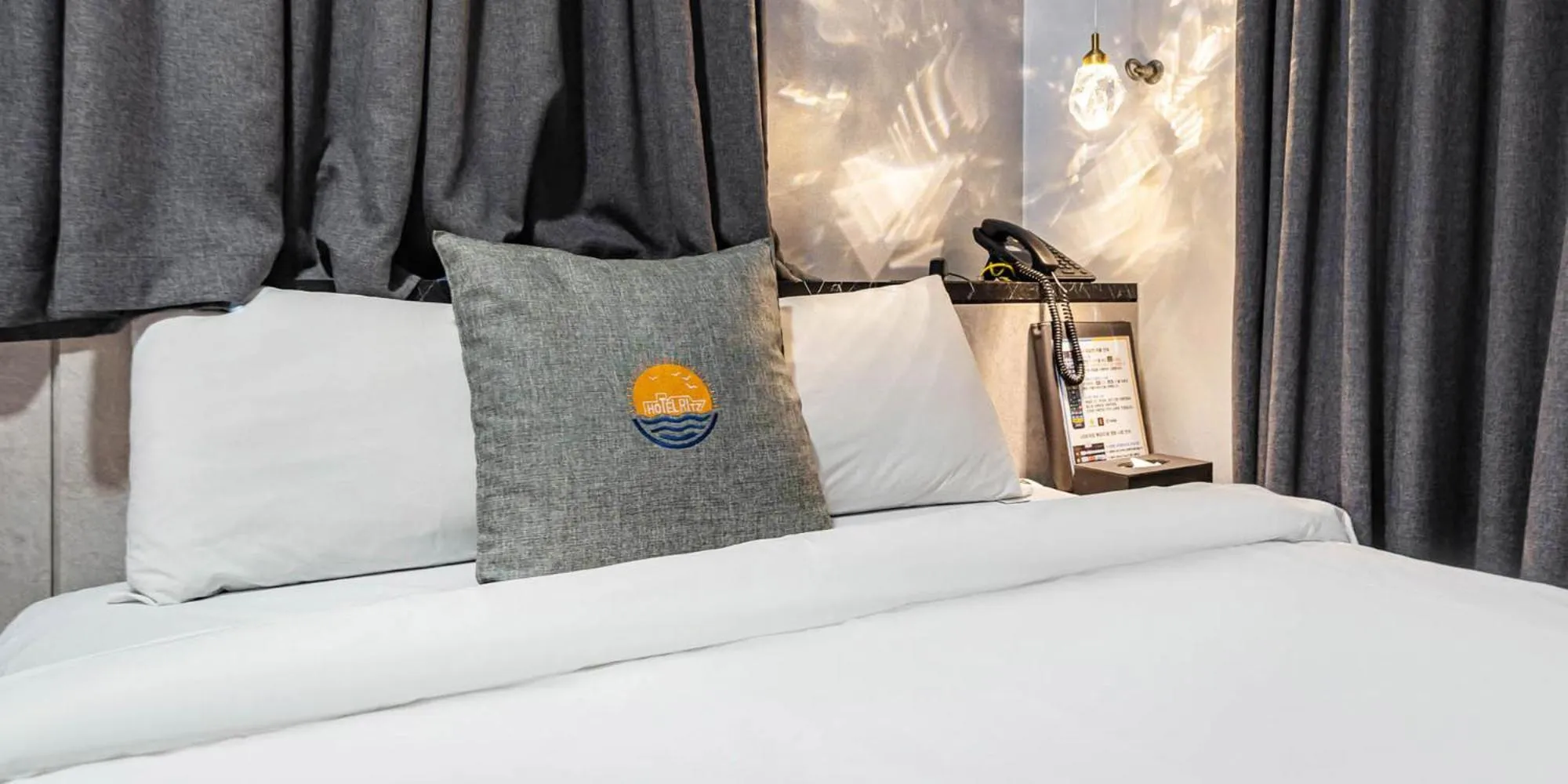 Bed in Sokcho Ritz Hotel