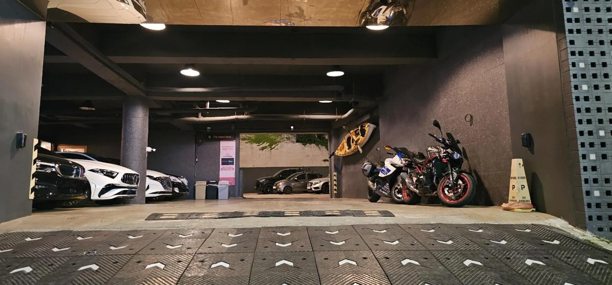 Parking in Sokcho Ritz Hotel