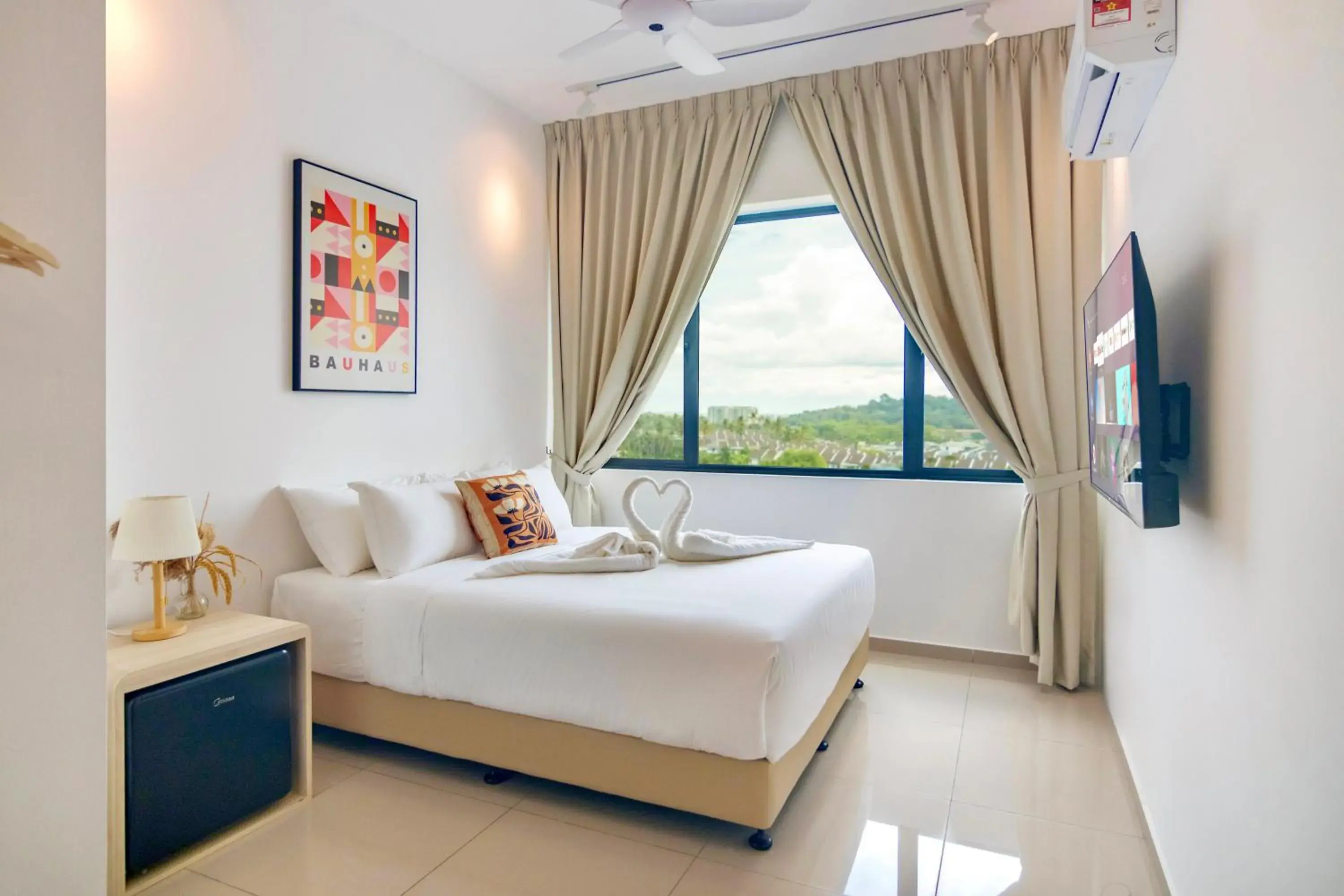 Marc CoLiving by Cobytat Marc CoLiving by Cobytat