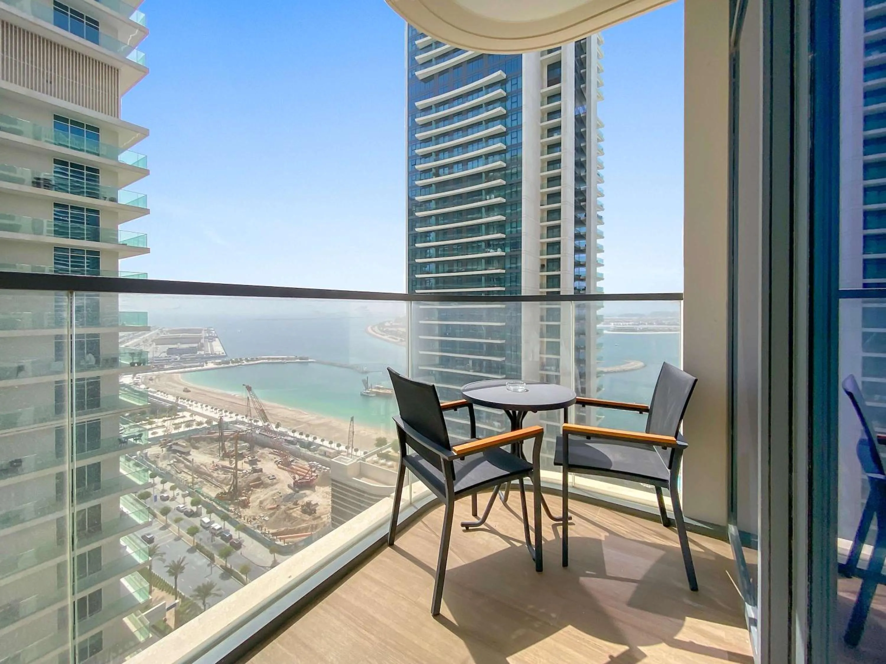 Balcony/Terrace in Silkhaus Vacation Homes 1BDR with Beach Access in Marina Vista