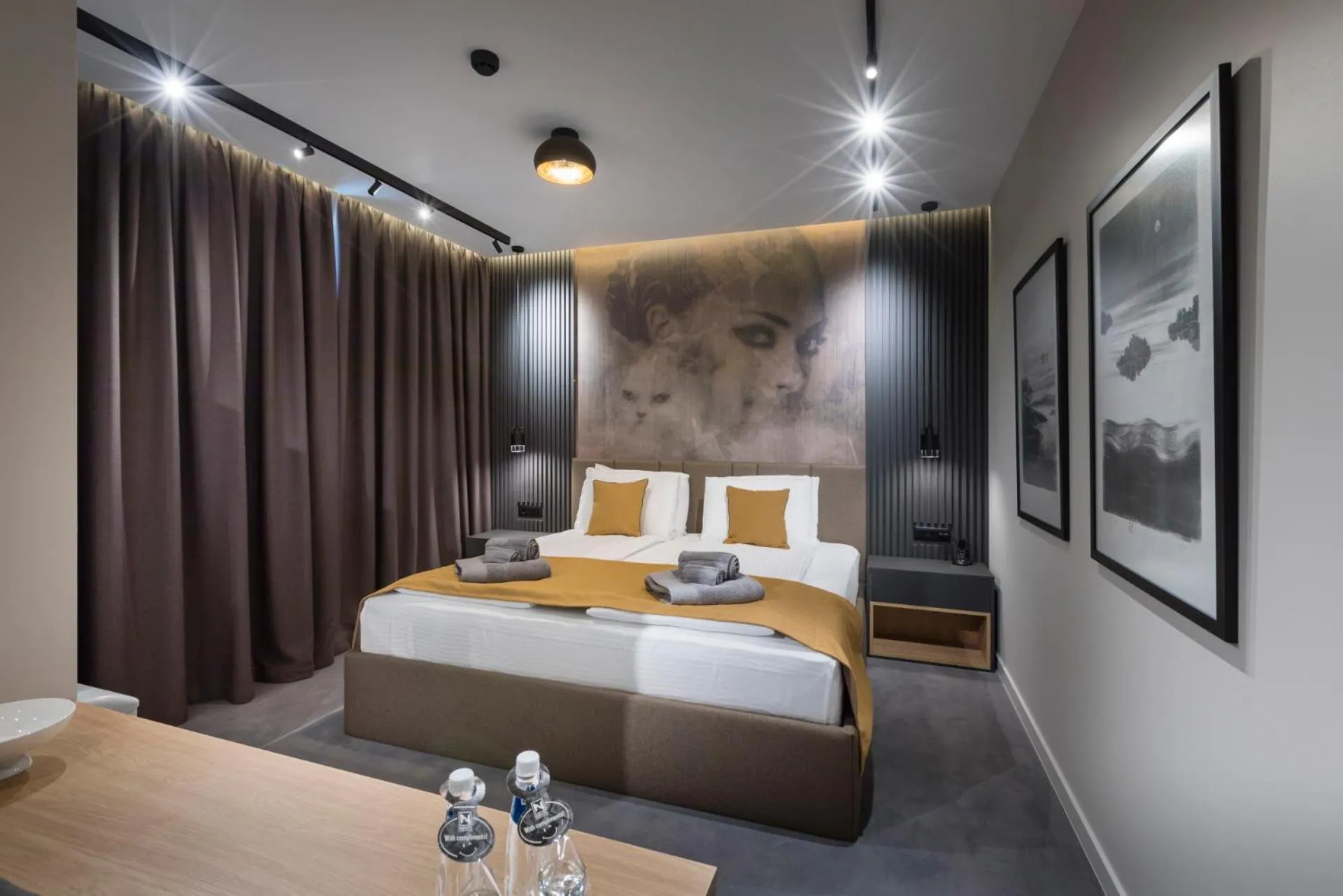 Bed in Park Hotel Novel