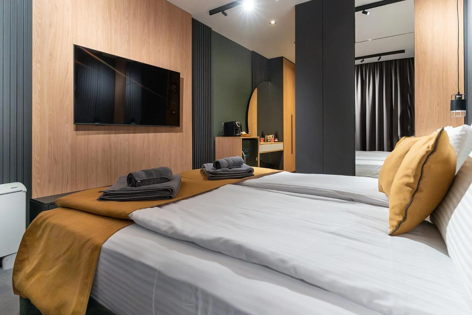 Bed in Park Hotel Novel