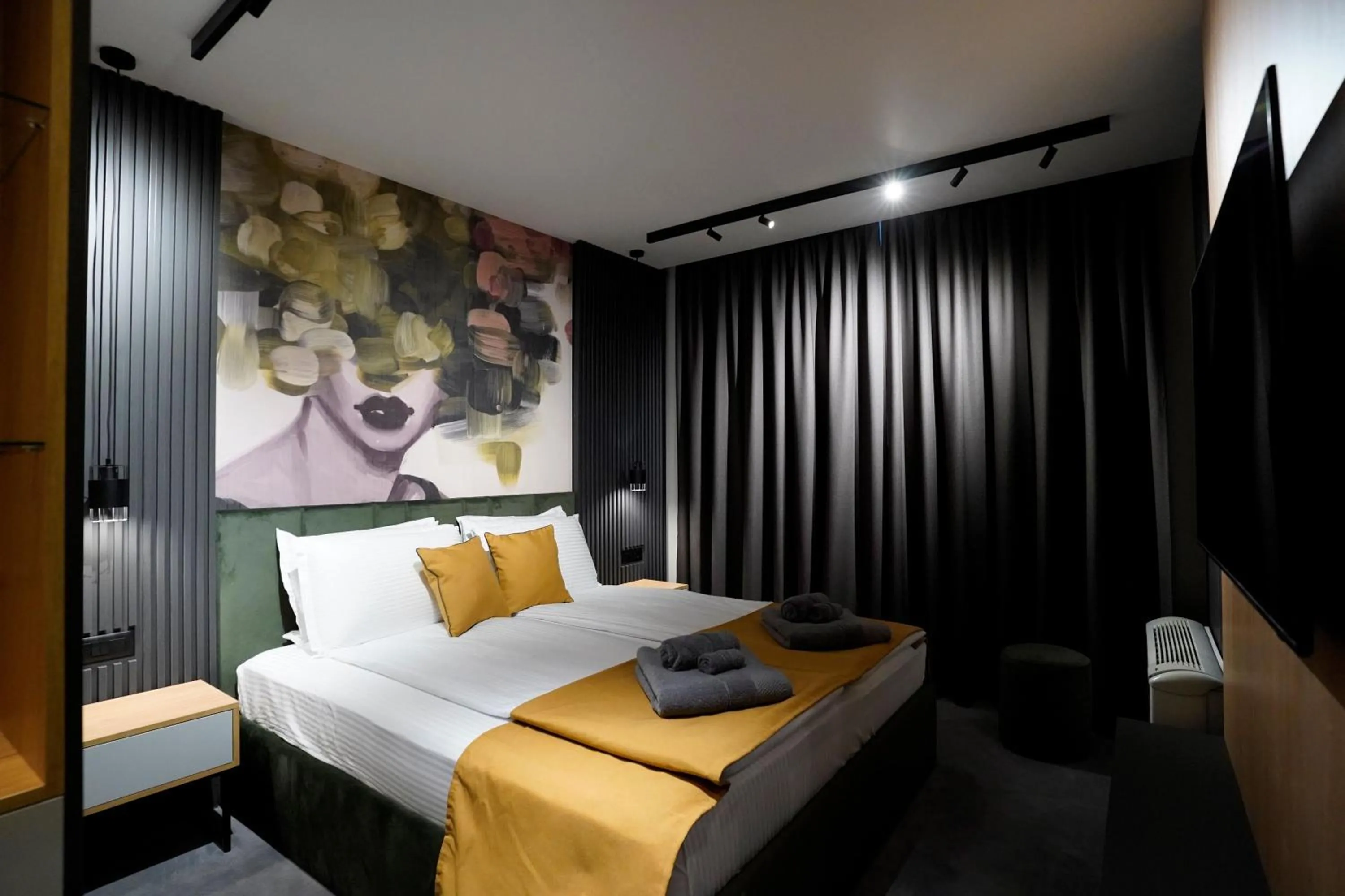 Bed in Park Hotel Novel