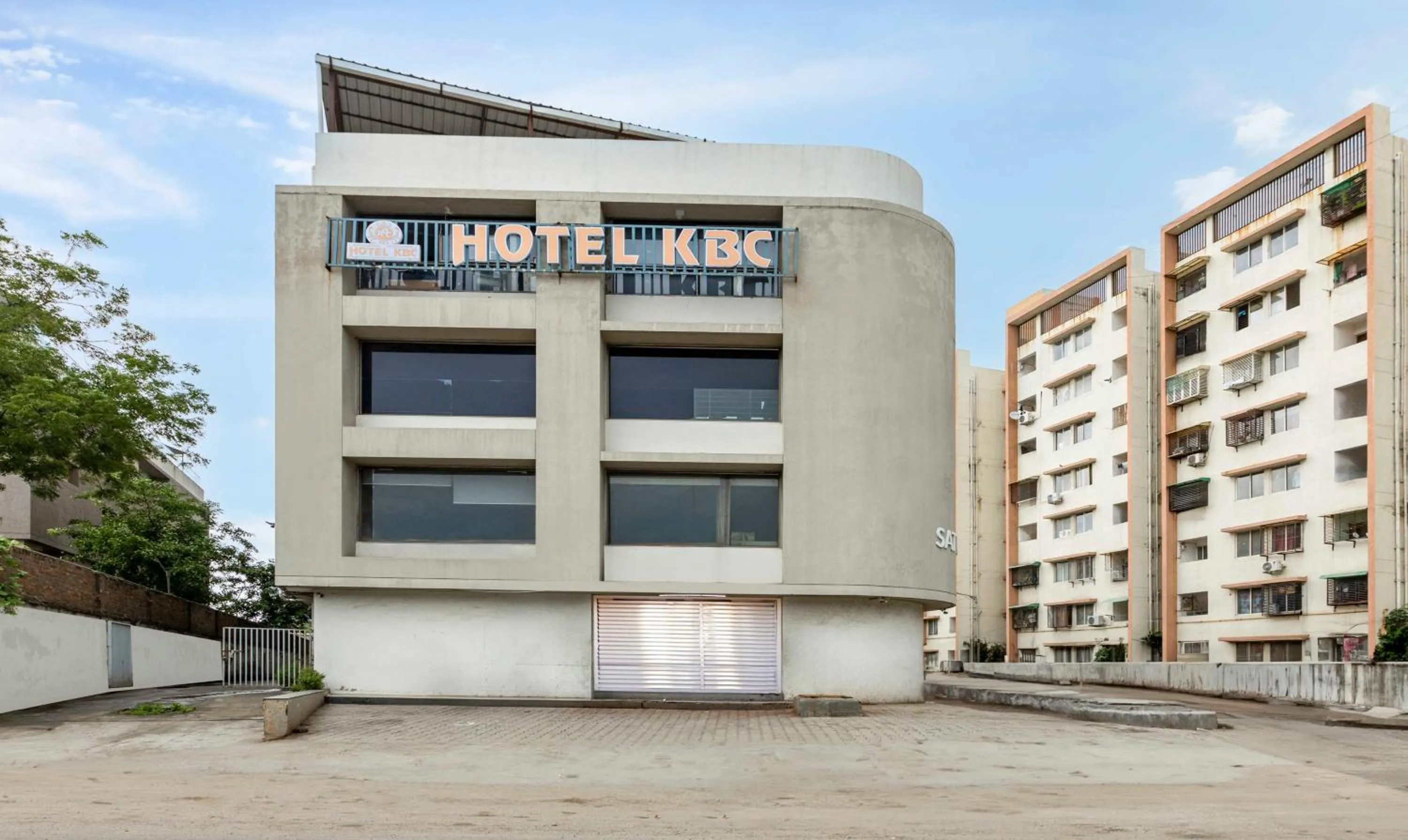 Property building in Treebo KBC