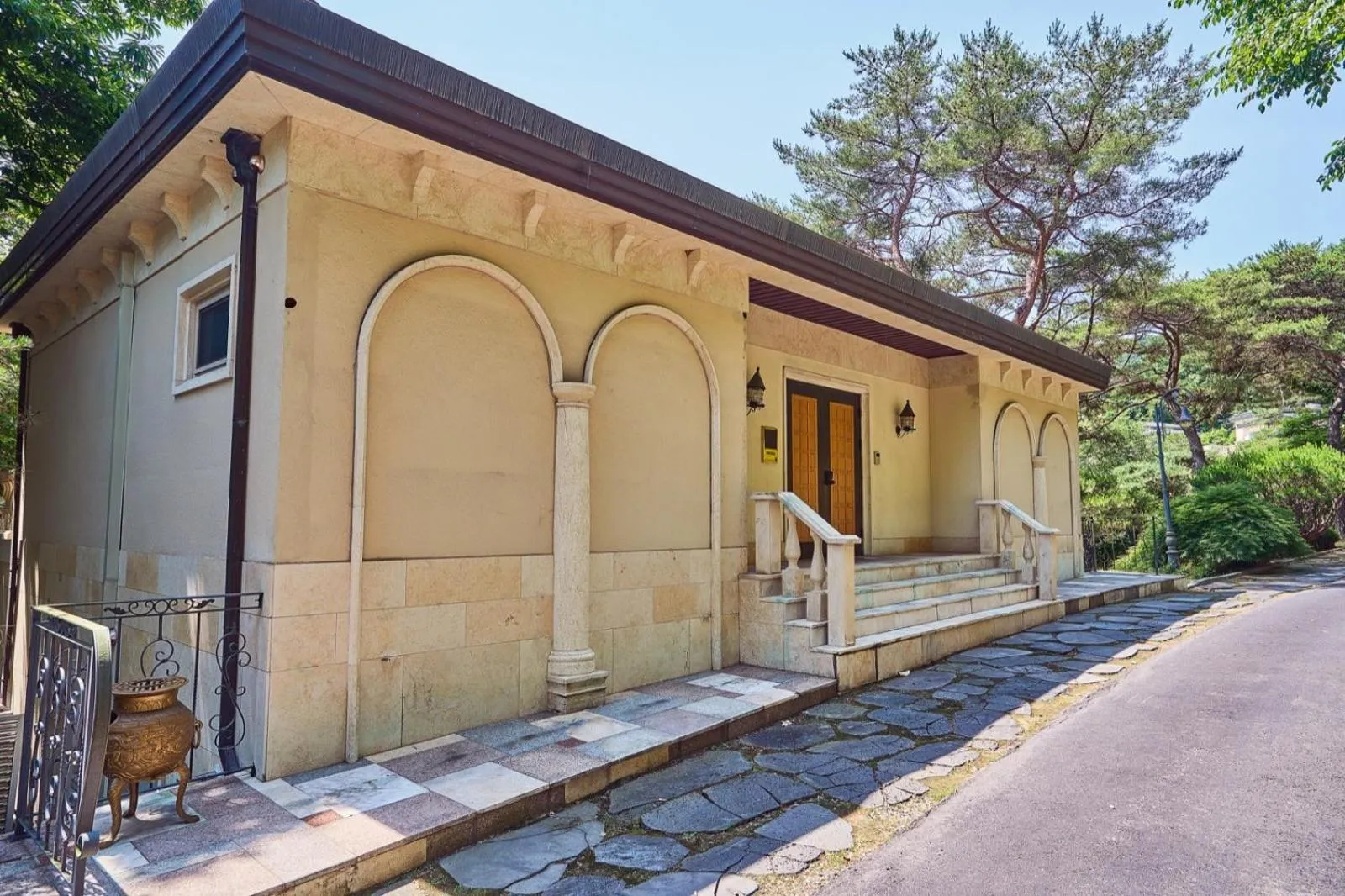 Crystal Valley CC Golden Village