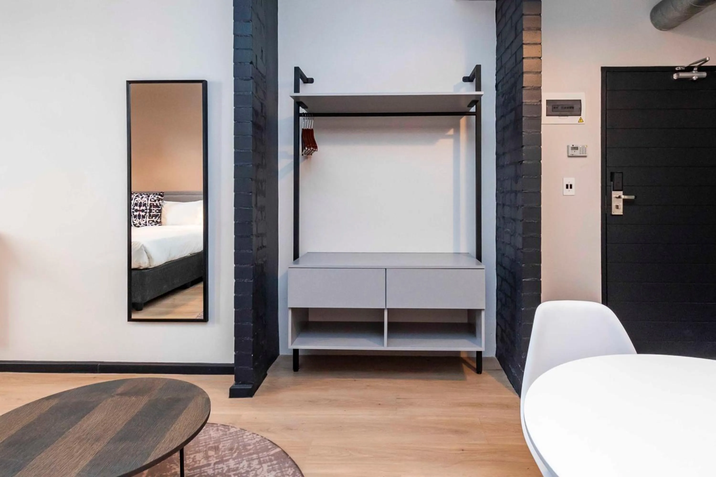 wardrobe, Bed in HAVN Aparthotel by Totalstay