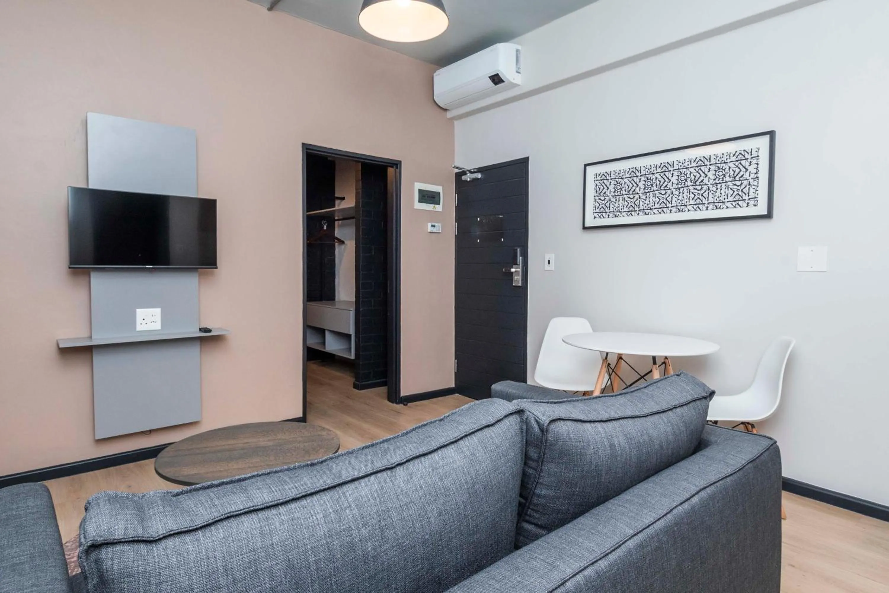 TV and multimedia in HAVN Aparthotel by Totalstay