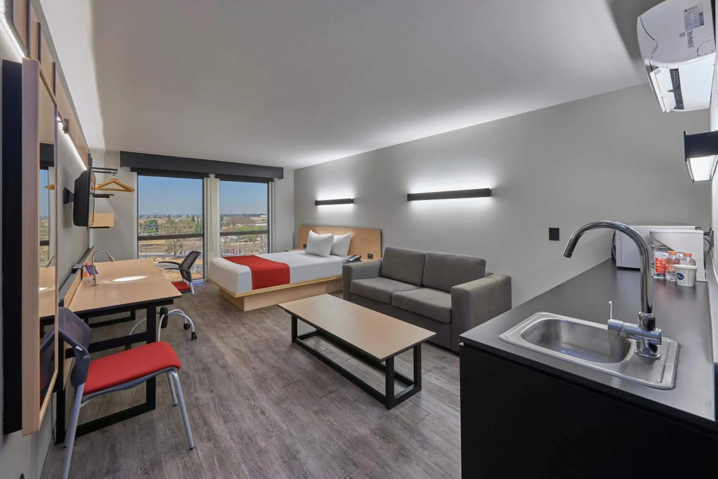 Superior Queen Room with Sofa Bed in City Express by Marriott Salamanca Superior Queen Room with Sofa Bed in City Express by Marriott Salamanca