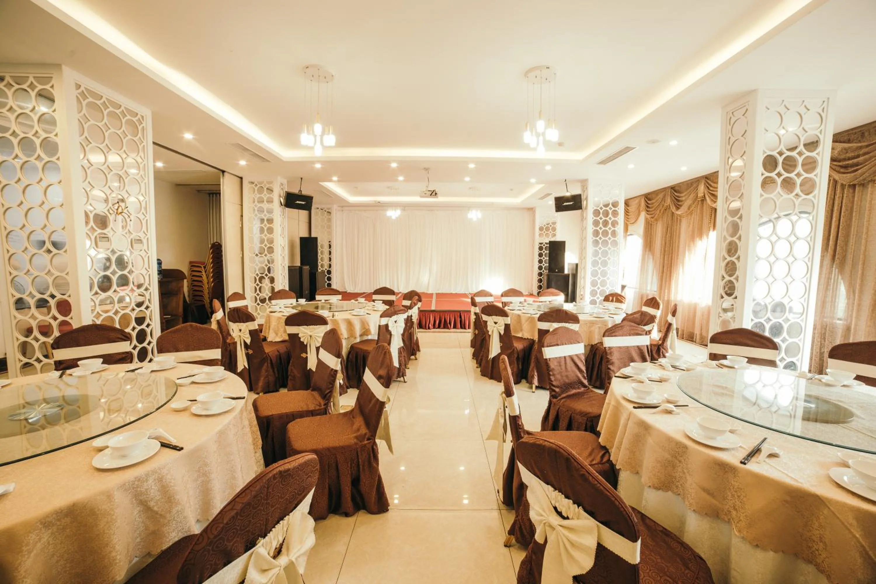 Restaurant/places to eat in Grand Móng Cái Hotel