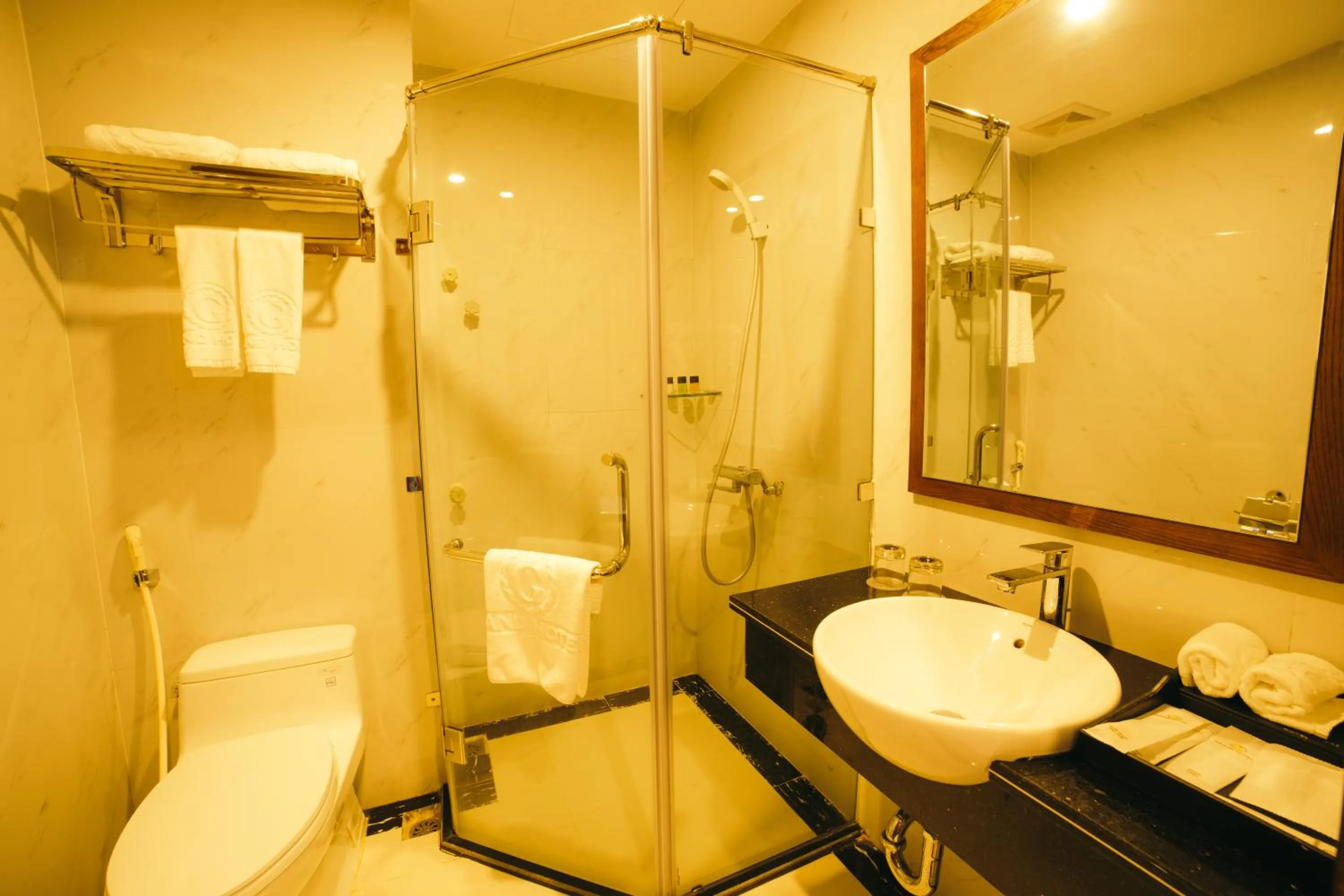 Shower in Grand Móng Cái Hotel