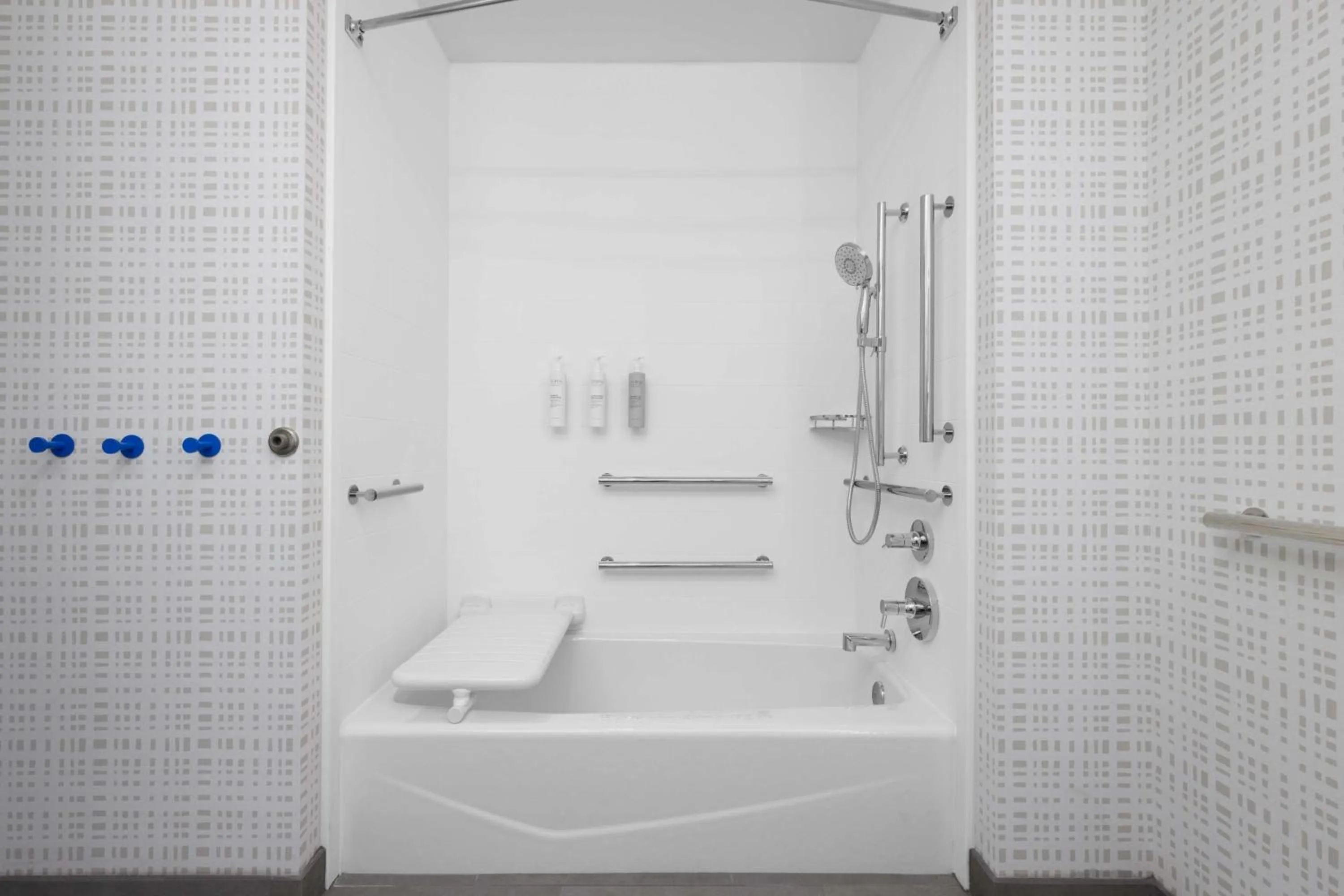 Bathroom in Hampton Inn & Suites Cottonwood, Az