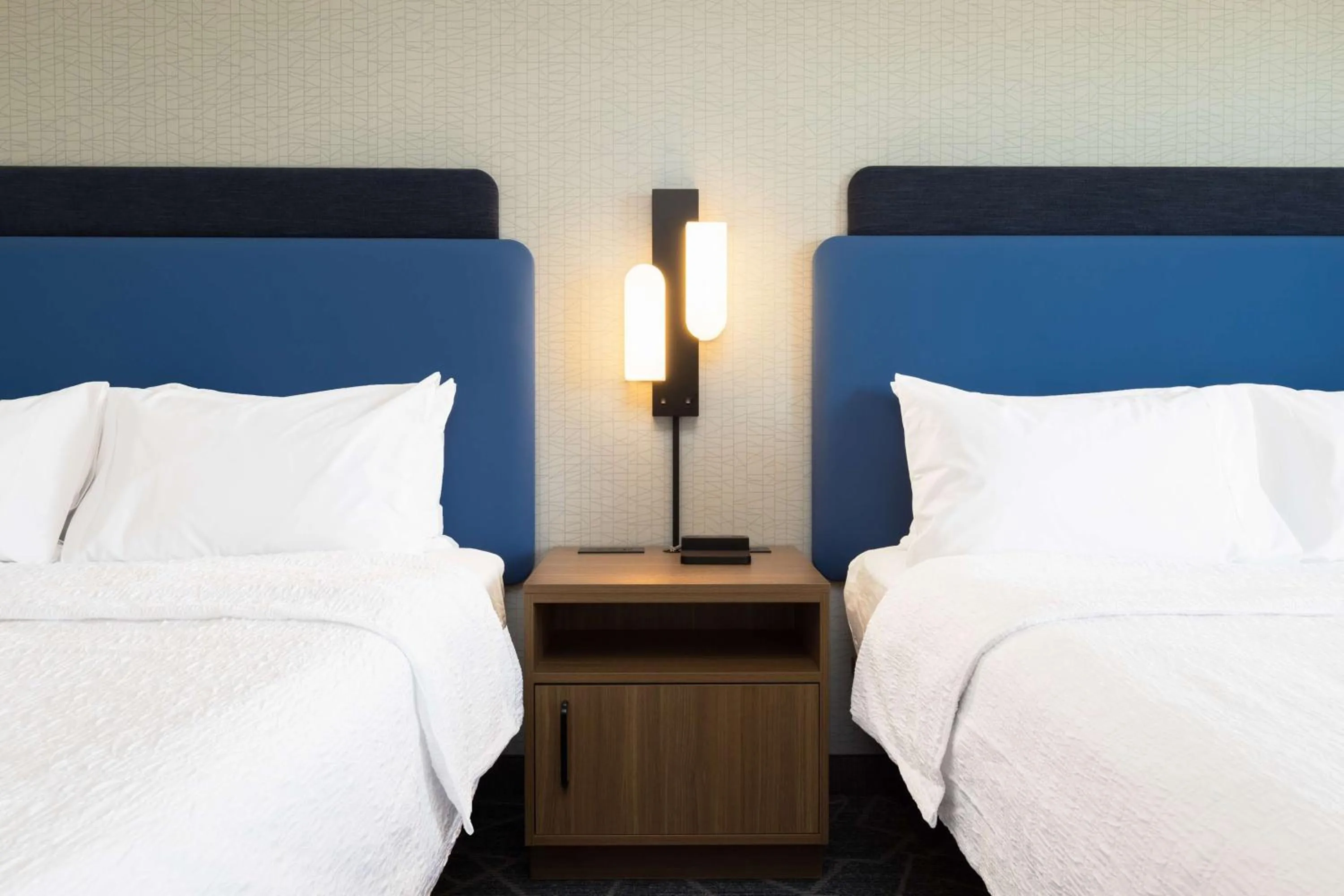 Bed in Hampton Inn & Suites Cottonwood, Az