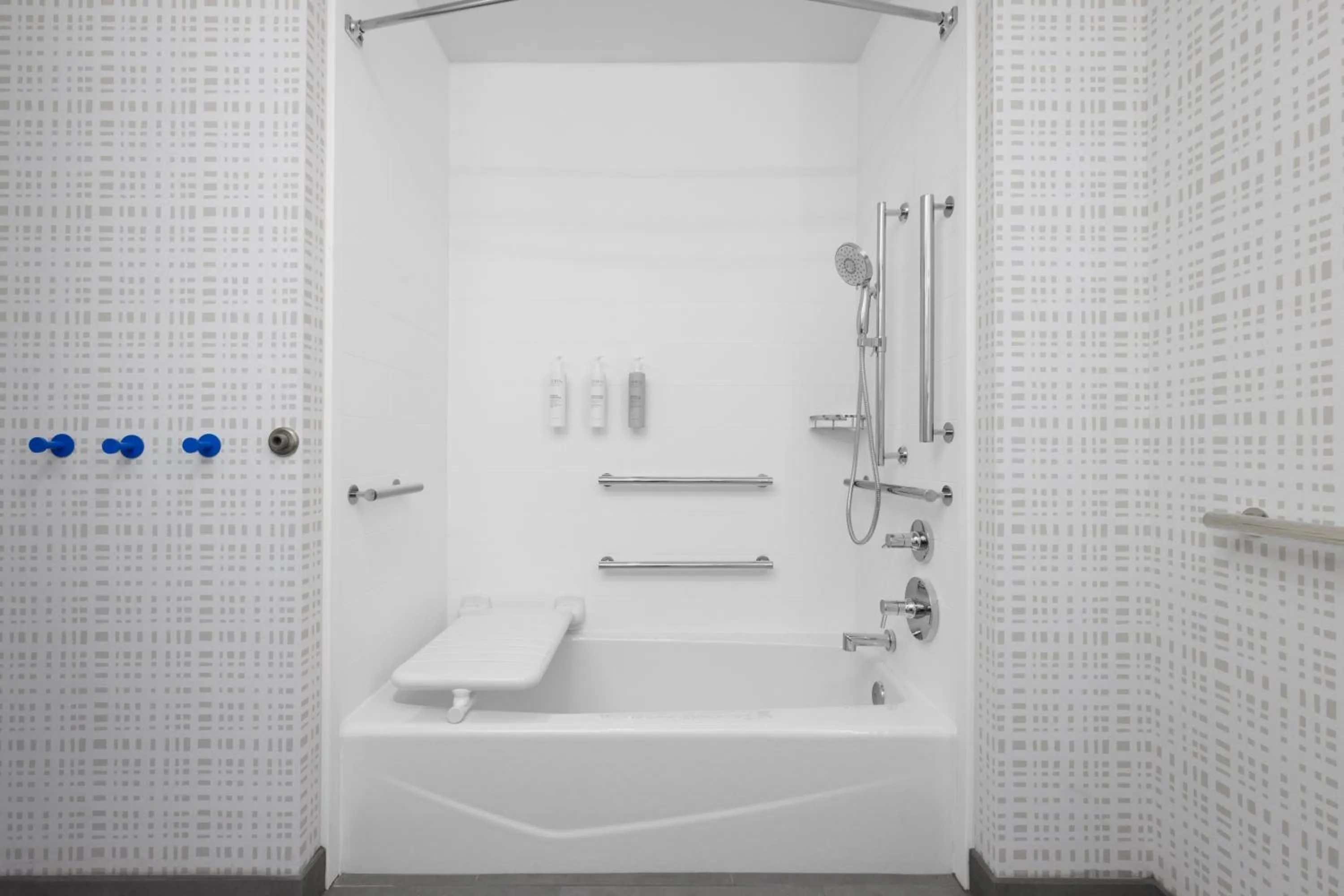 Bathroom in Hampton Inn & Suites Cottonwood, Az