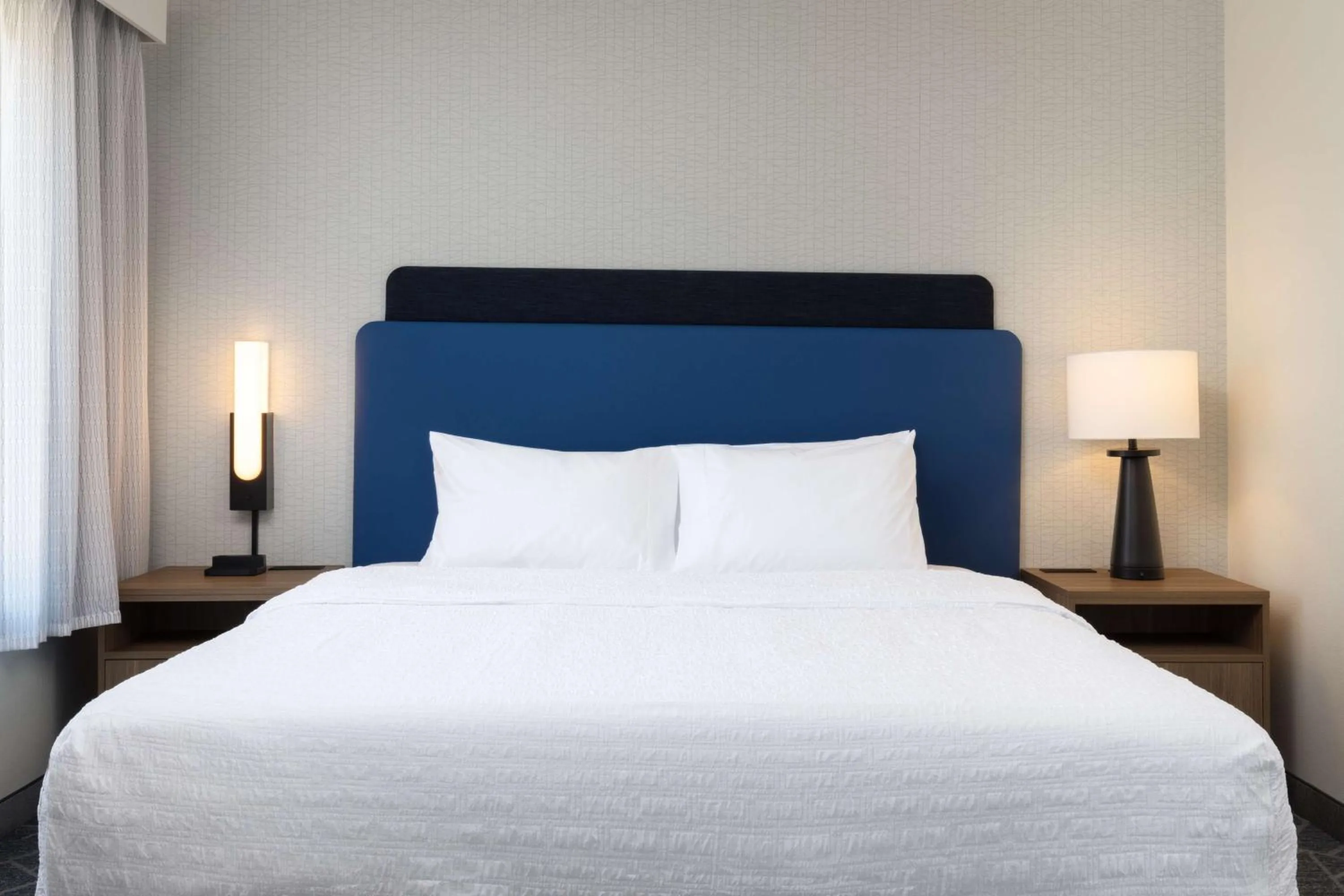 Bed in Hampton Inn & Suites Cottonwood, Az