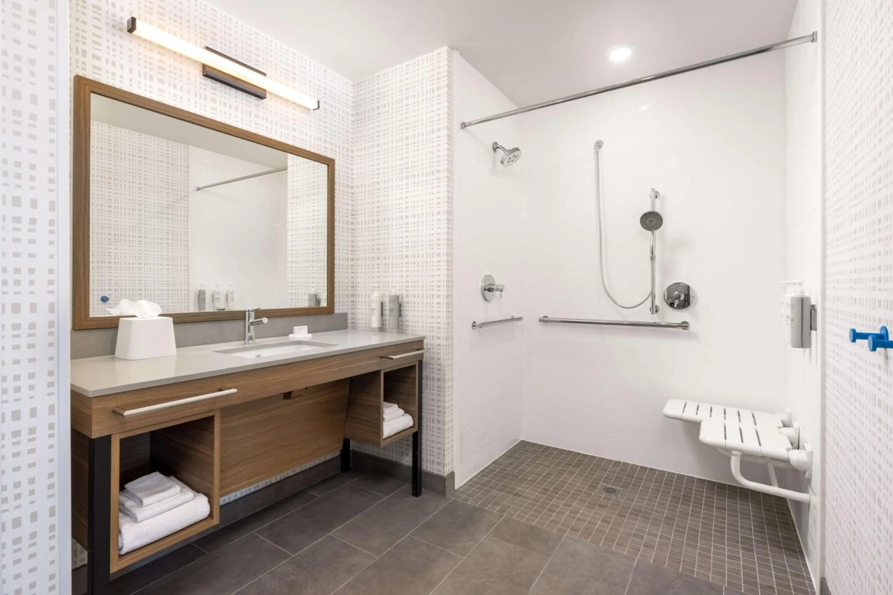 Bathroom in Hampton Inn & Suites Cottonwood, Az