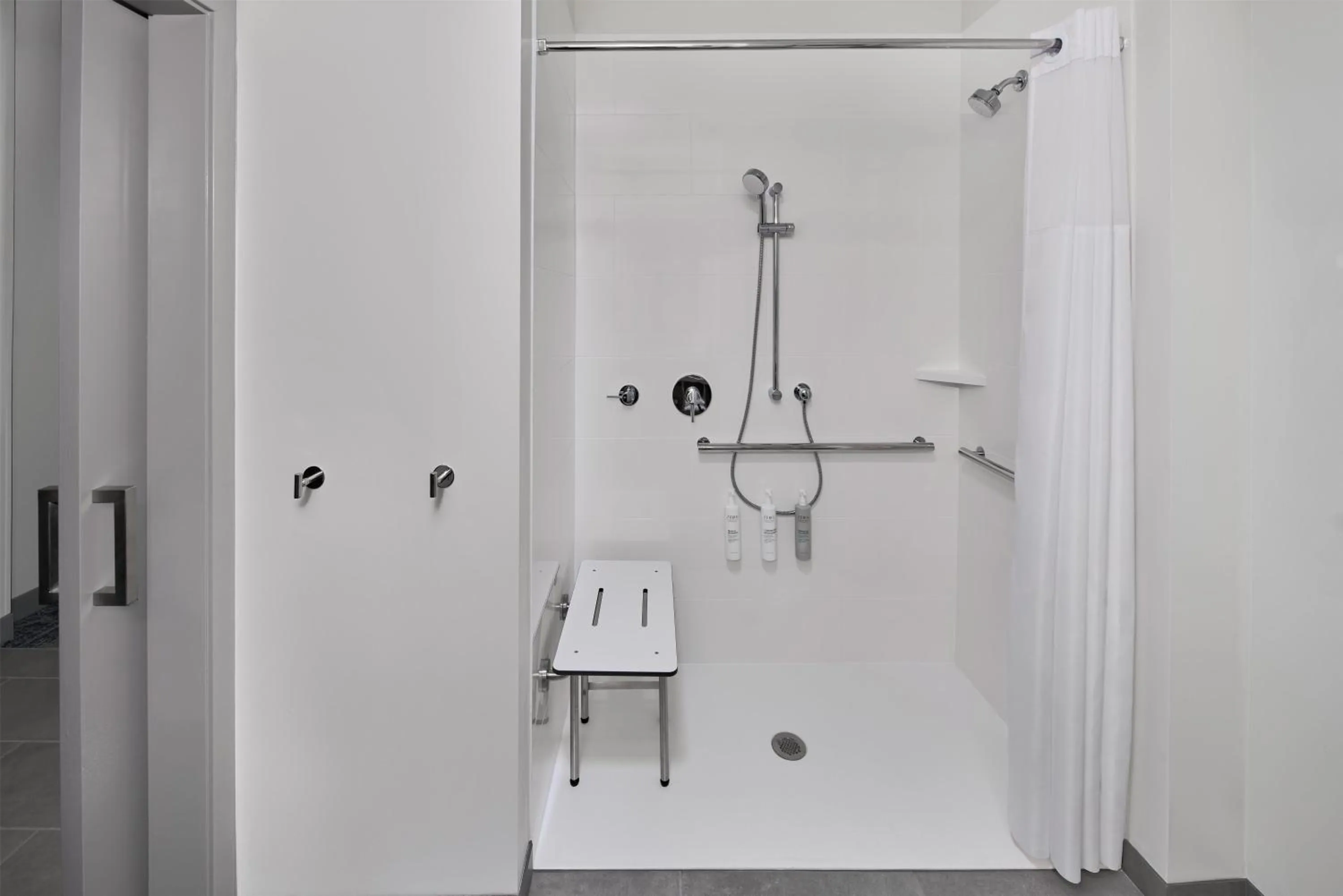 Bathroom in Hampton Inn by Hilton Lincoln Downtown