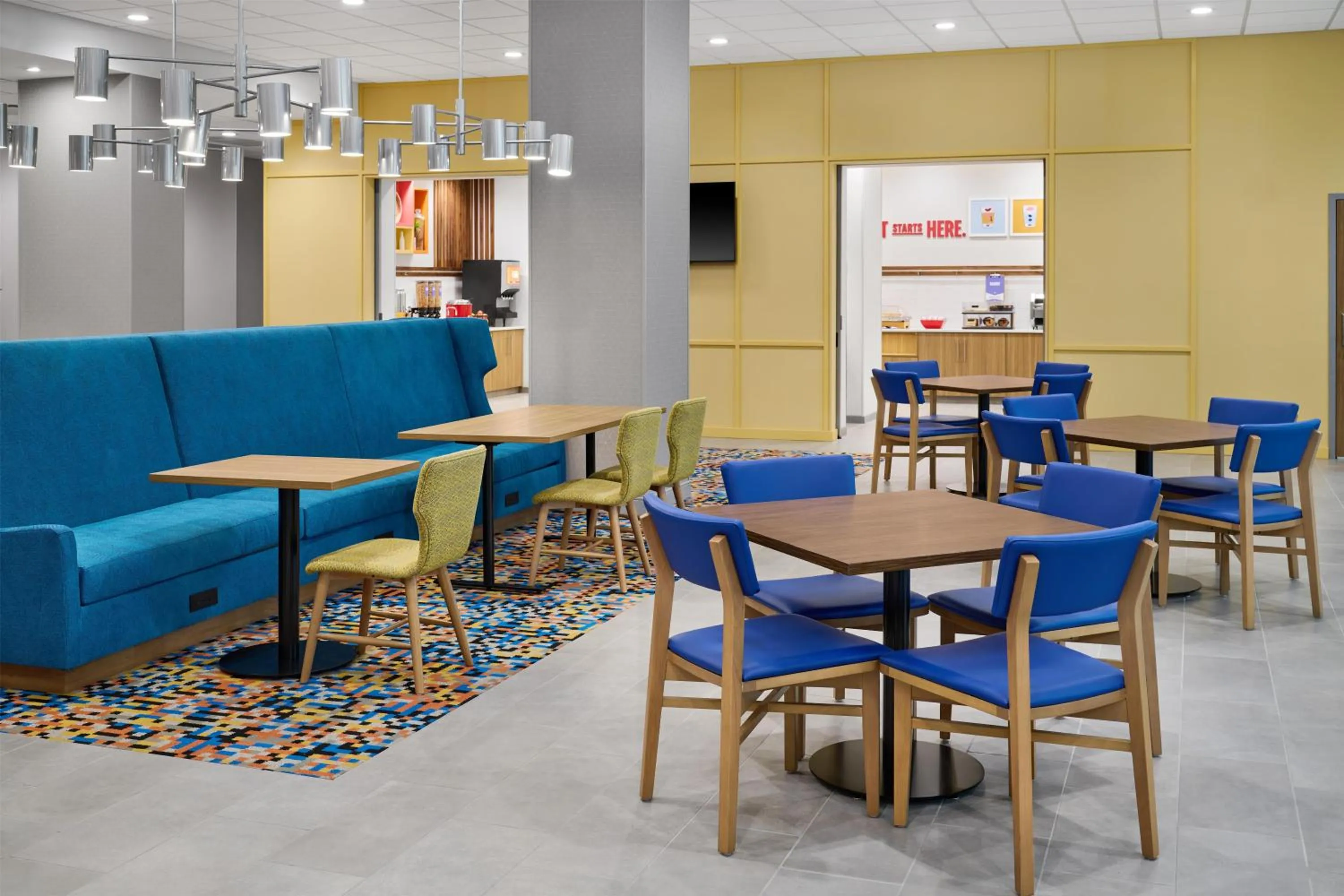 Breakfast in Hampton Inn by Hilton Lincoln Downtown