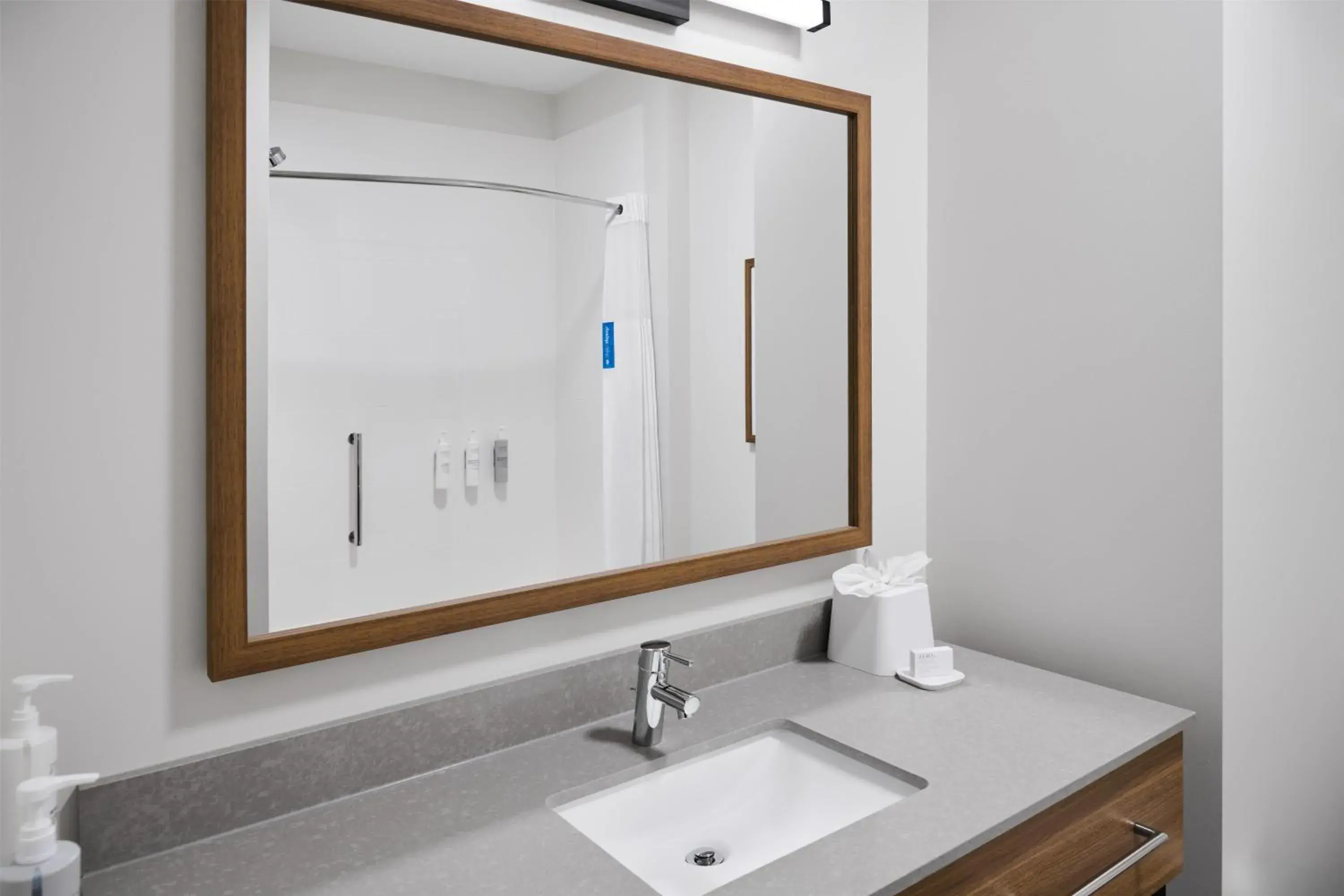 Bathroom in Hampton Inn by Hilton Lincoln Downtown Bathroom in Hampton Inn by Hilton Lincoln Downtown