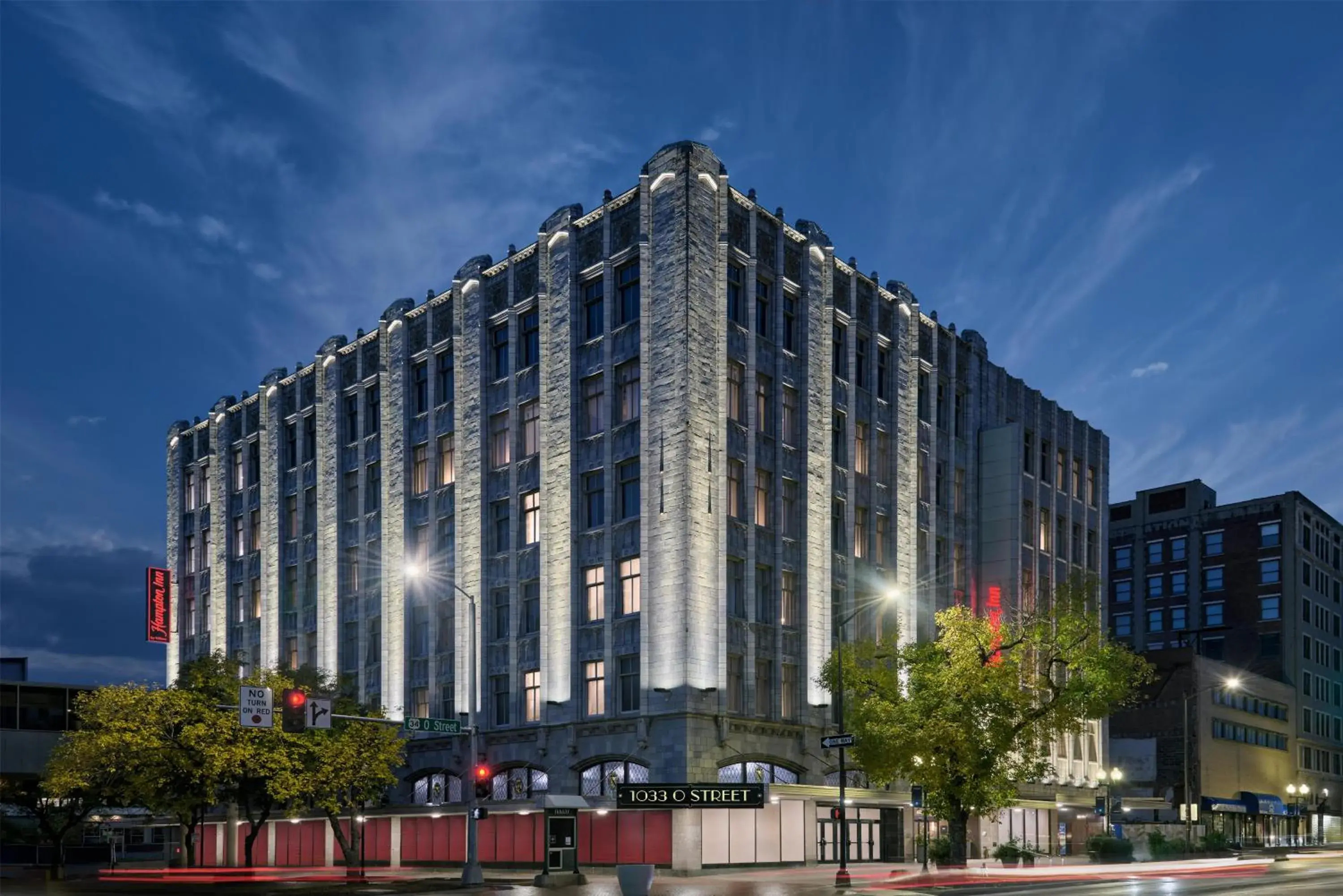 Property building in Hampton Inn by Hilton Lincoln Downtown Property building in Hampton Inn by Hilton Lincoln Downtown