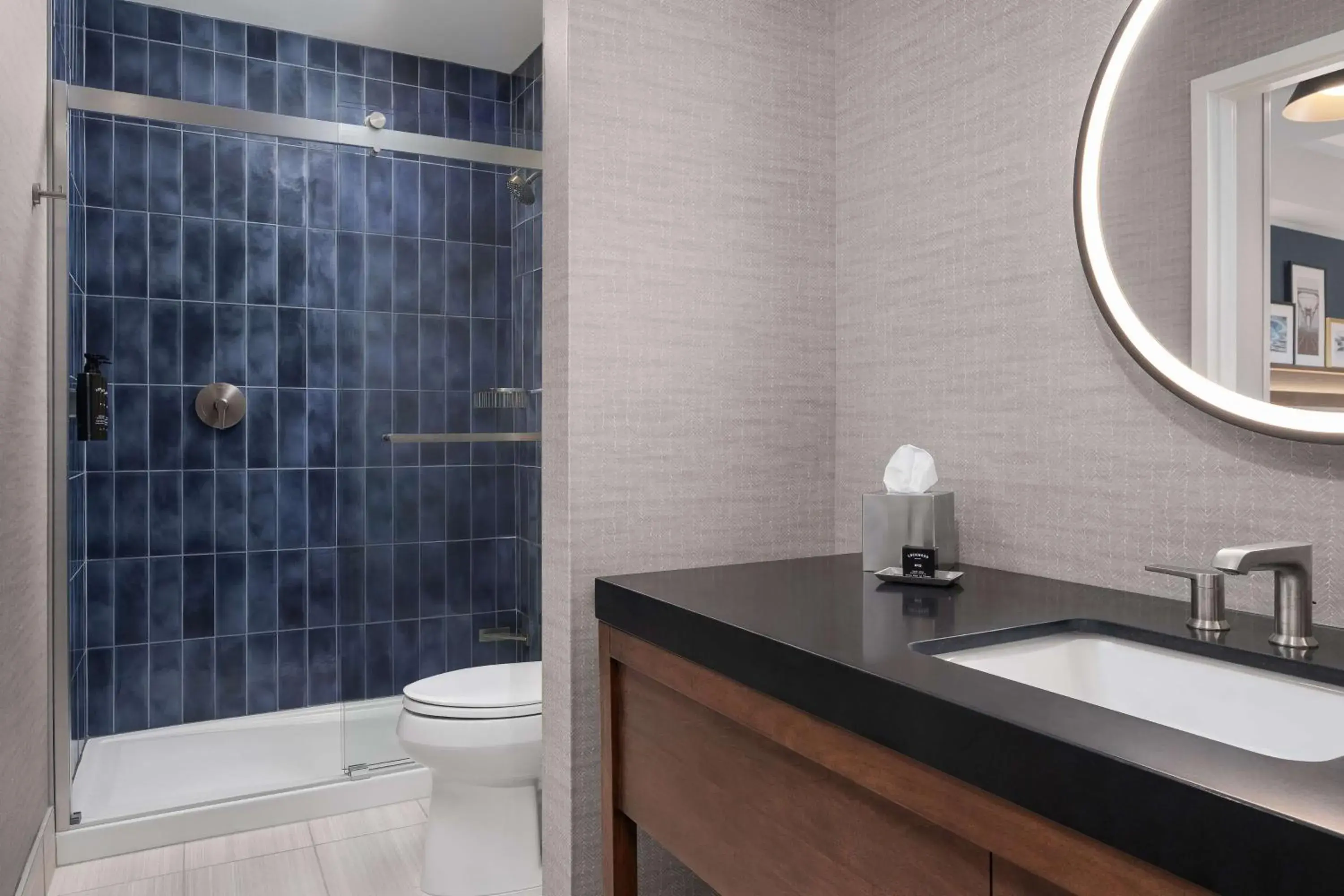 Bathroom in The Well House Hamilton, Tapestry Collection By Hilton Bathroom in The Well House Hamilton, Tapestry Collection By Hilton