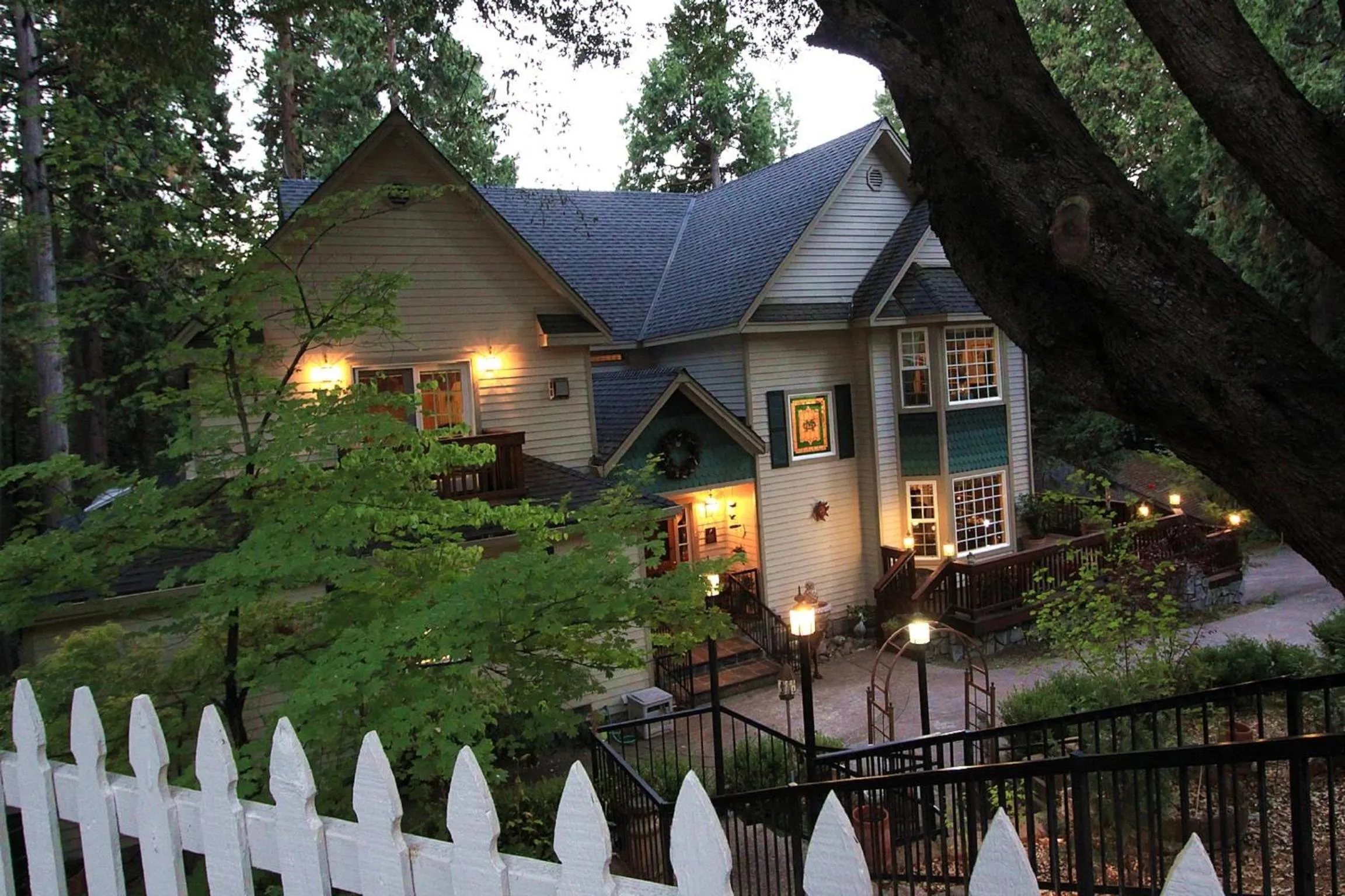 Facade/entrance in McCaffrey House Bed and Breakfast Inn