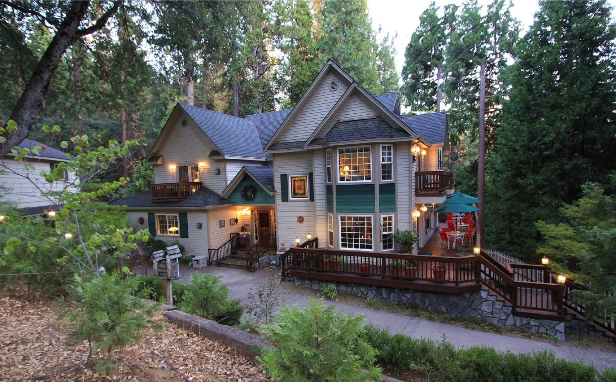 Property building in McCaffrey House Bed and Breakfast Inn